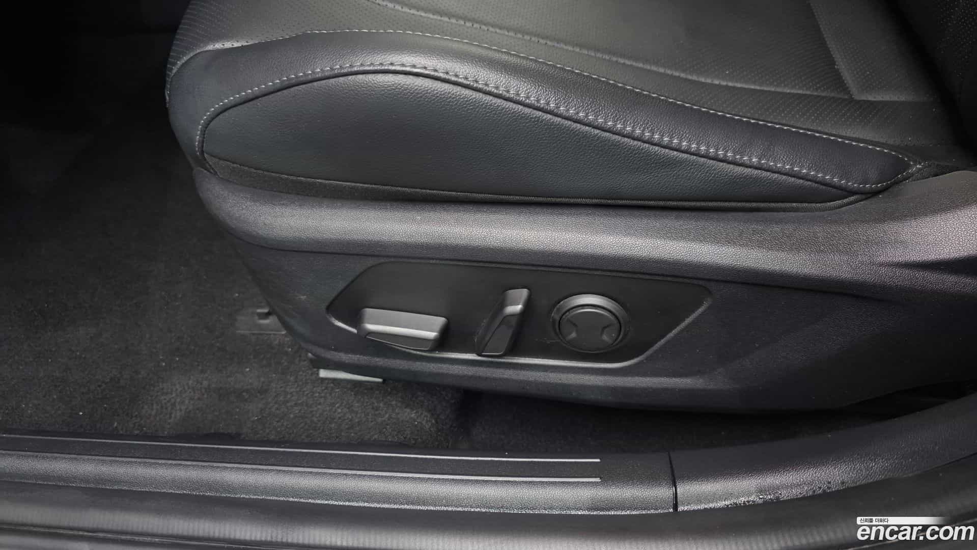 AVANTE Hyundai 2021.10-OPTION-018
