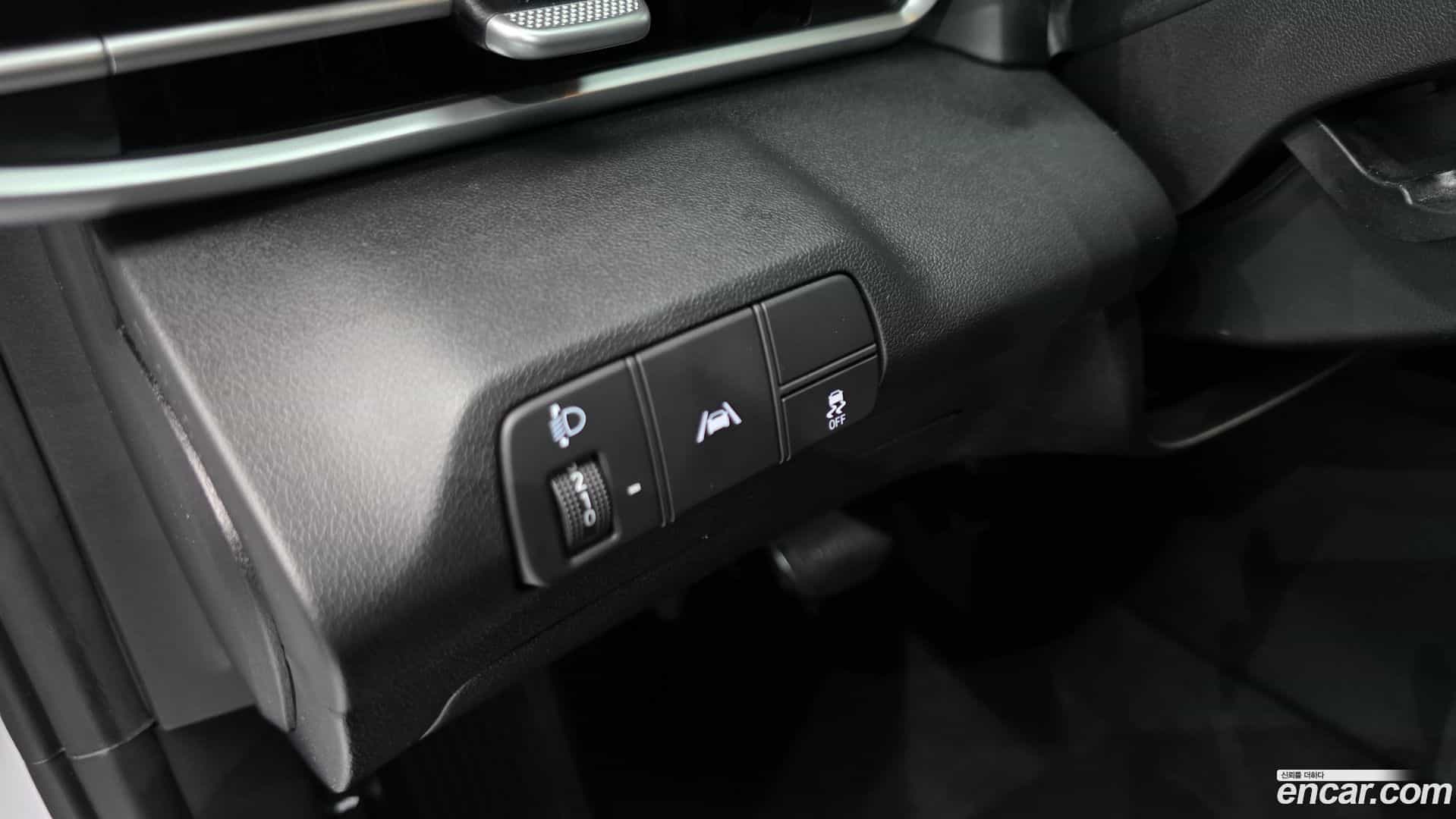 AVANTE Hyundai 2021.10-OPTION-019