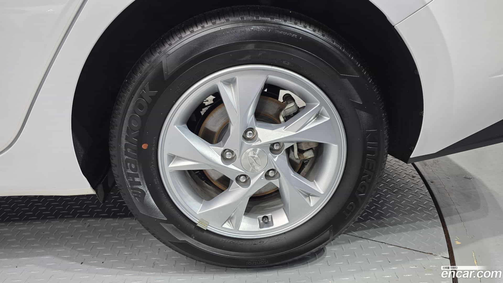 AVANTE Hyundai 2021.10-OUTER-031