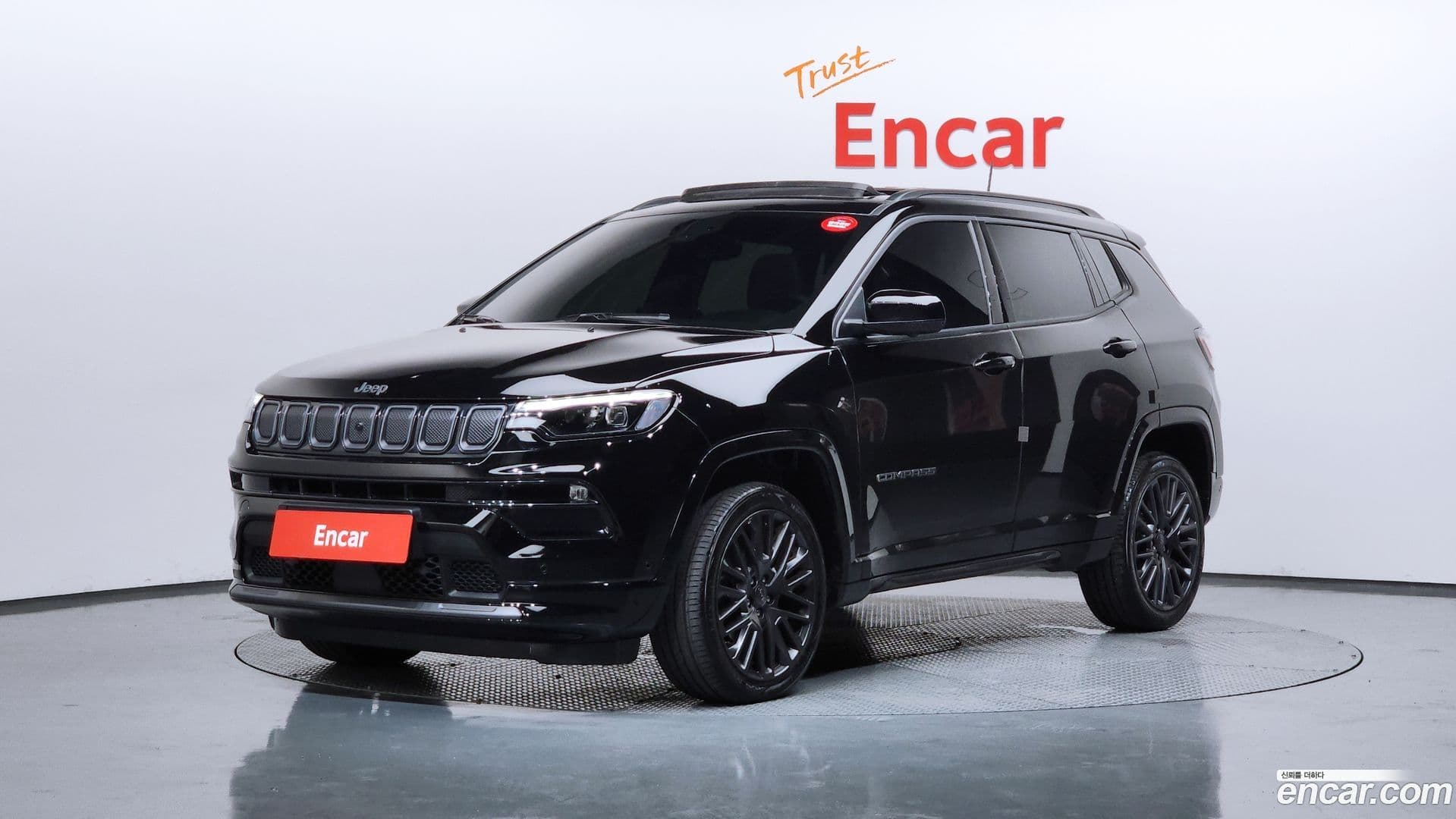 Main__Slider__Photo:Compass Jeep 2022.6-0