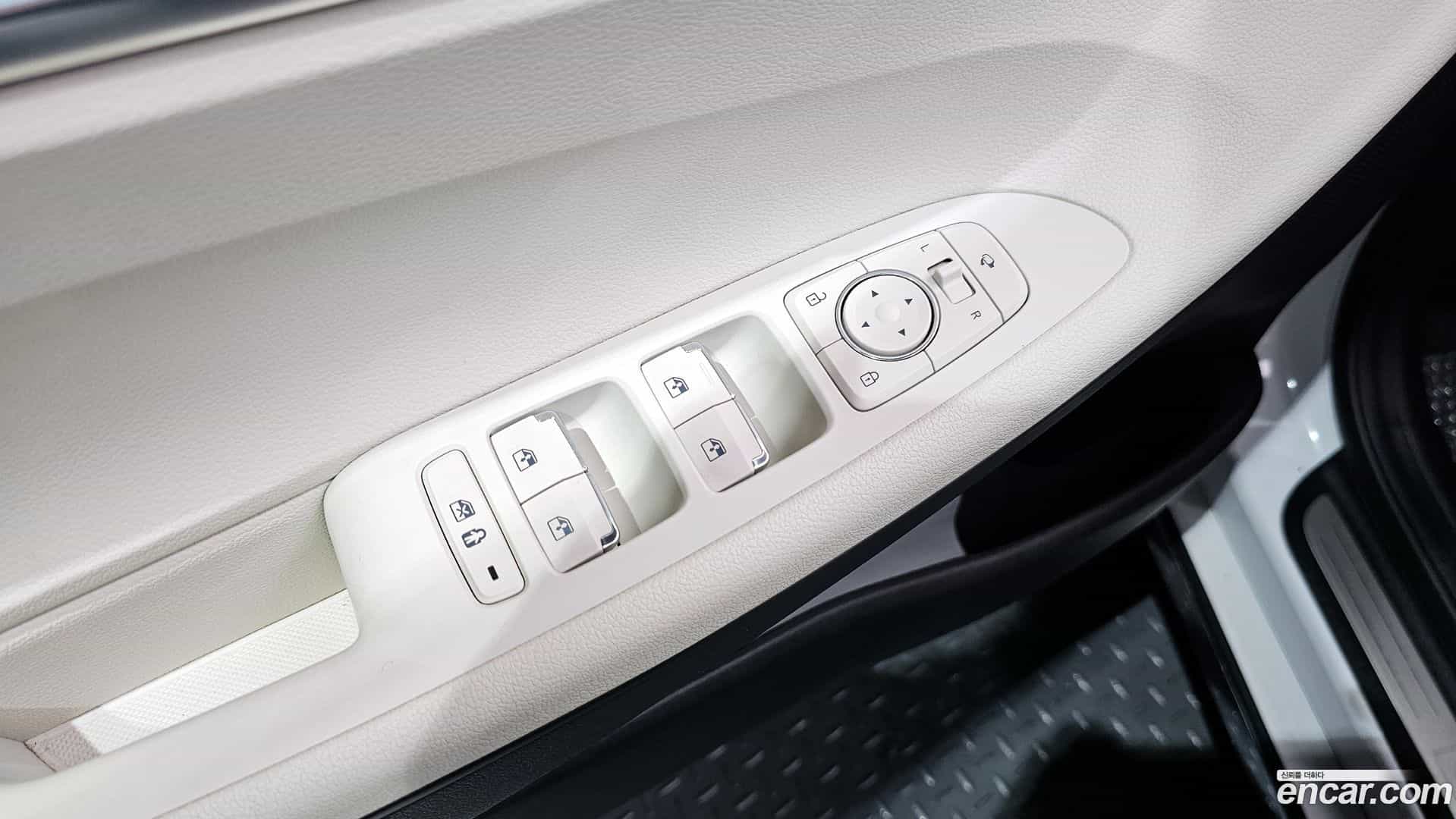 Grandeur Hyundai 2021.4-OPTION-042