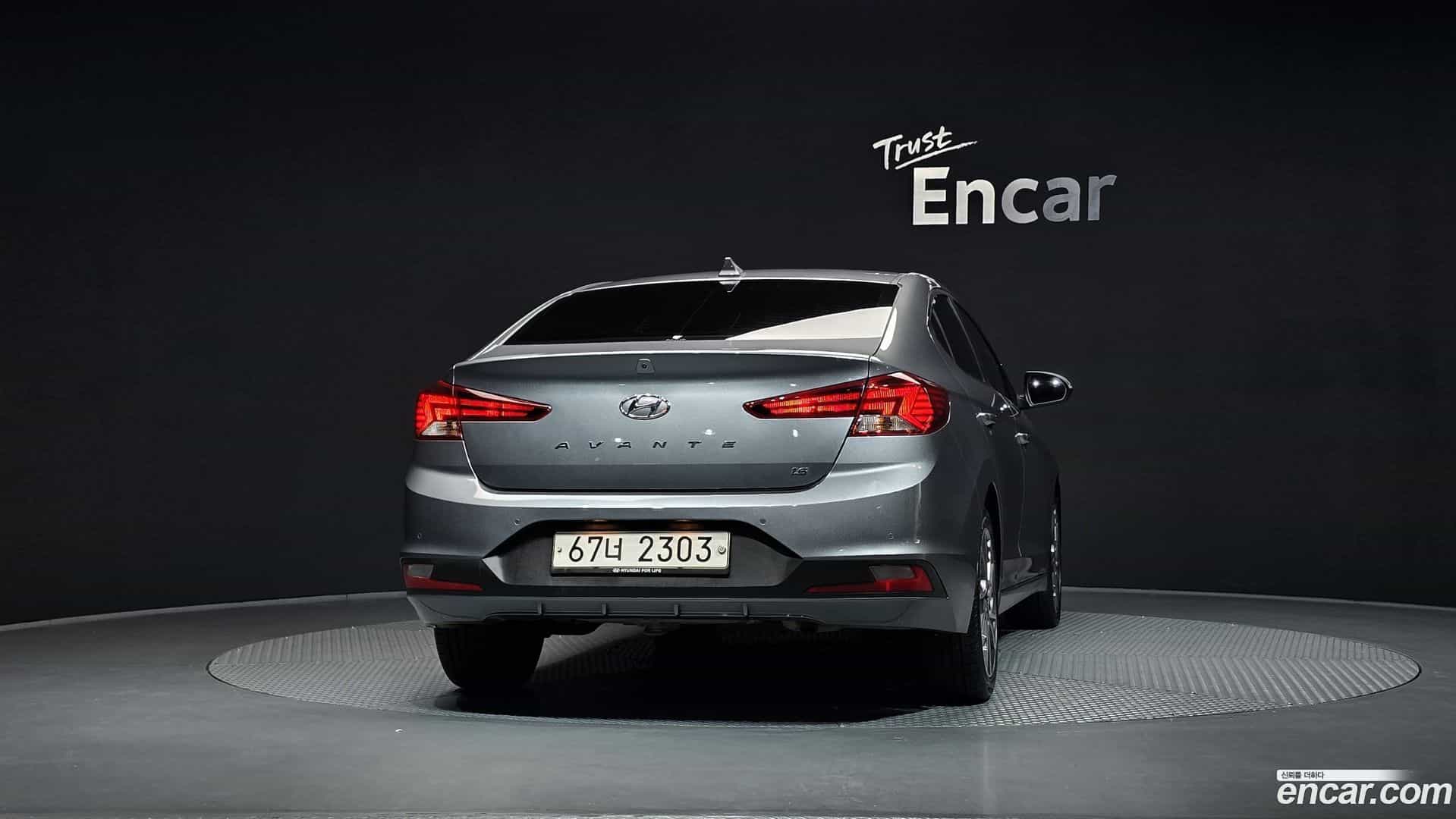 AVANTE Hyundai 2018.9-OUTER-004