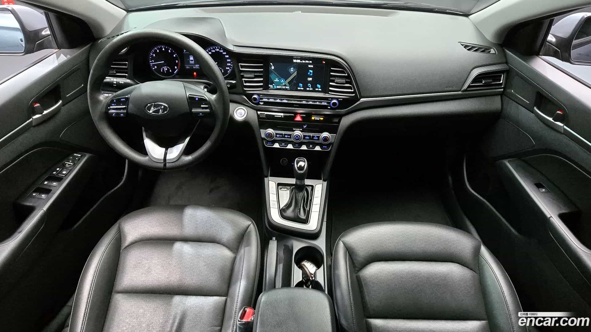 AVANTE Hyundai 2018.9-INNER-007