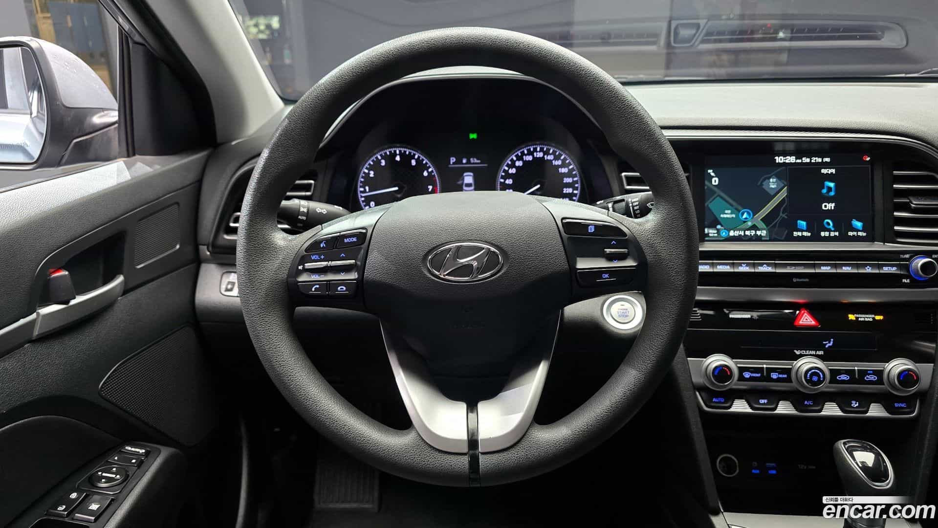 AVANTE Hyundai 2018.9-OPTION-017