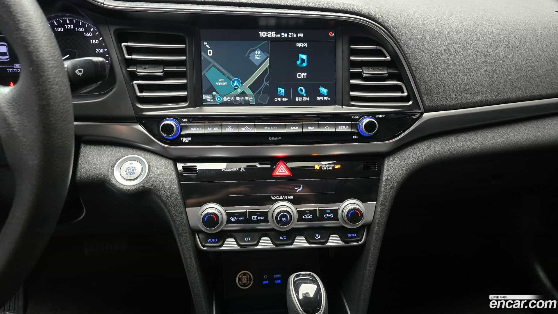 AVANTE Hyundai 2018.9-OPTION-018