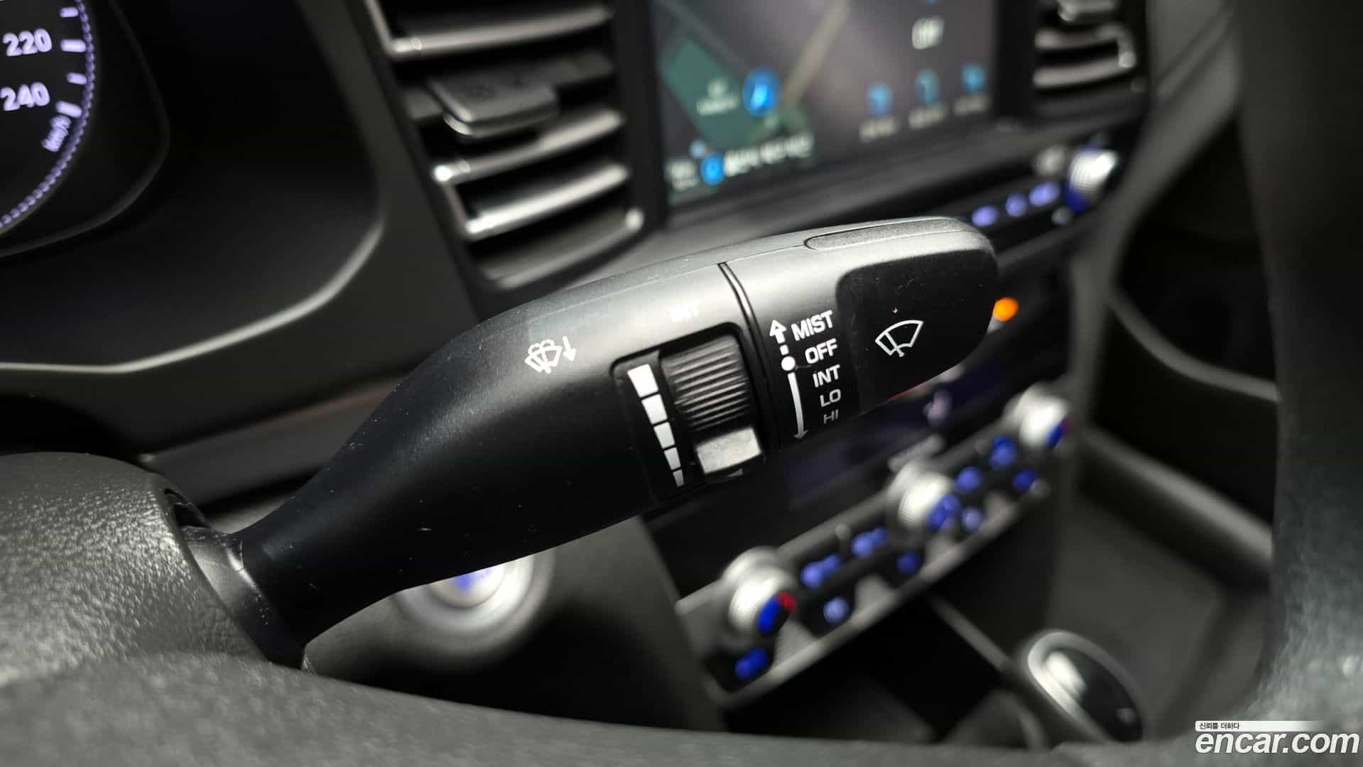 AVANTE Hyundai 2018.9-OPTION-021