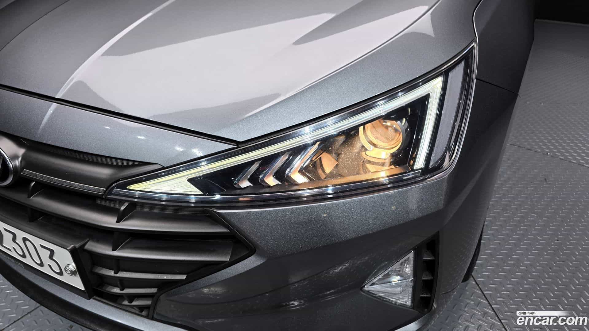 AVANTE Hyundai 2018.9-OUTER-032