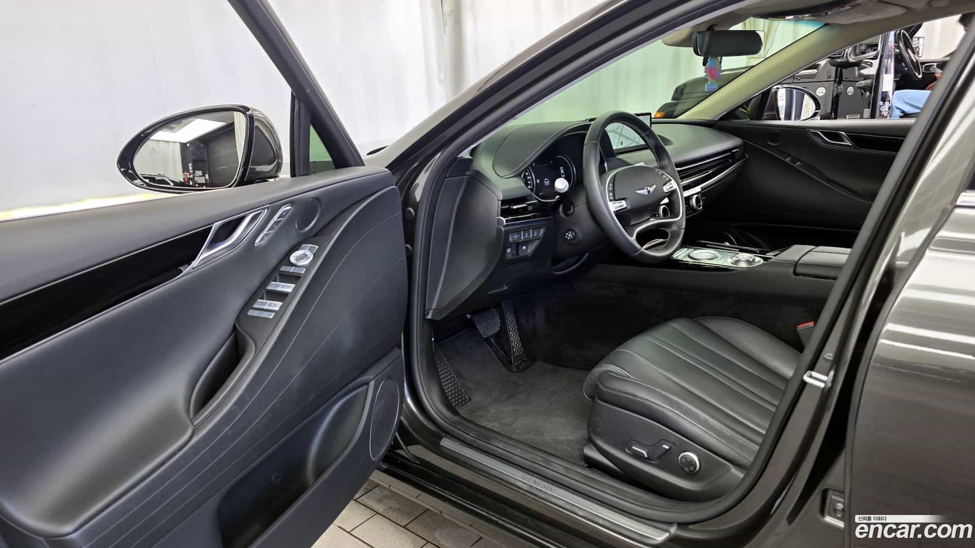 G80 Genesis 2022.3-INNER-010