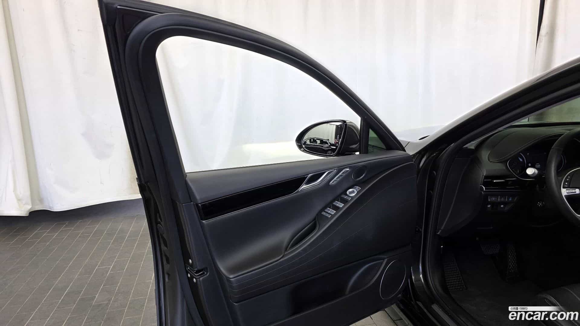 G80 Genesis 2022.3-INNER-034
