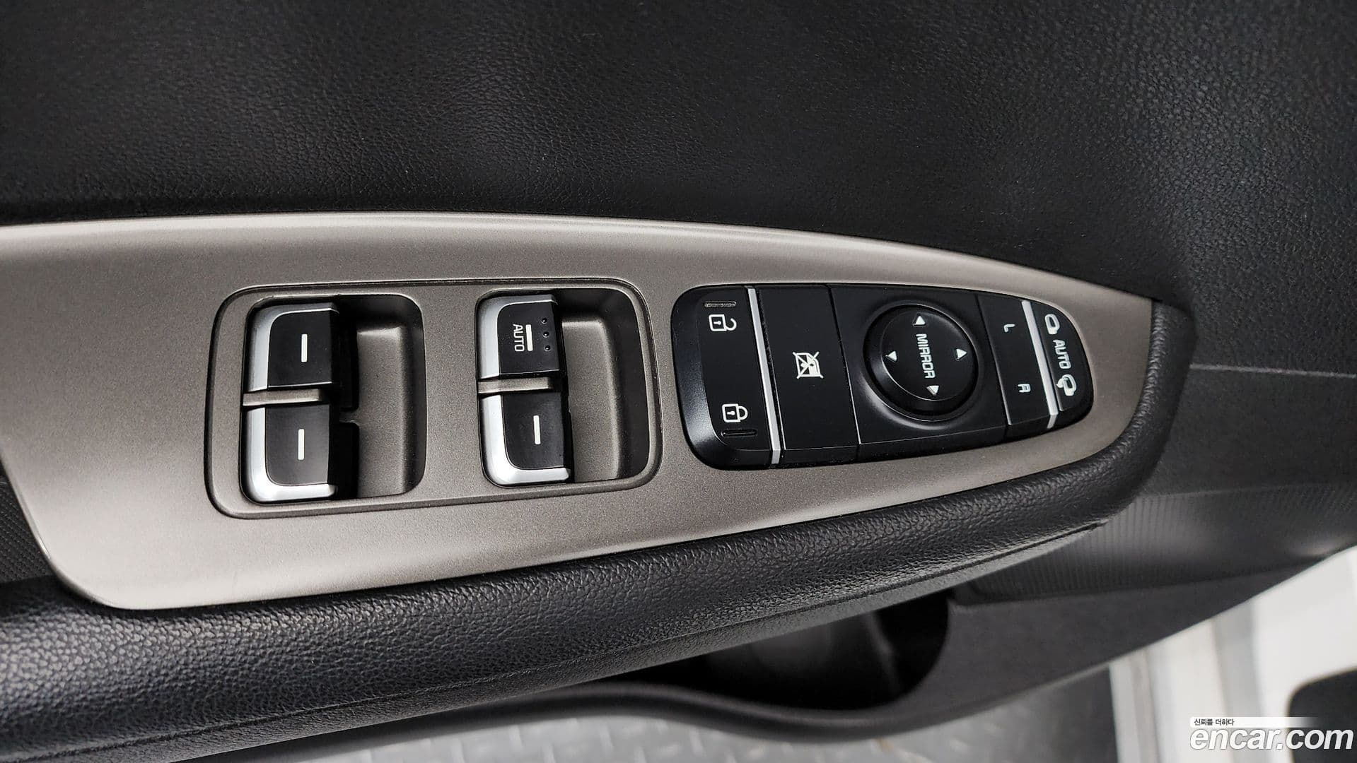 Main__Slider__Photo:K5 Kia 2019.6-27