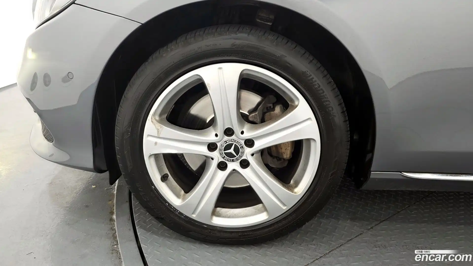 E-Class Mercedes-Benz 2017.7-OUTER-005
