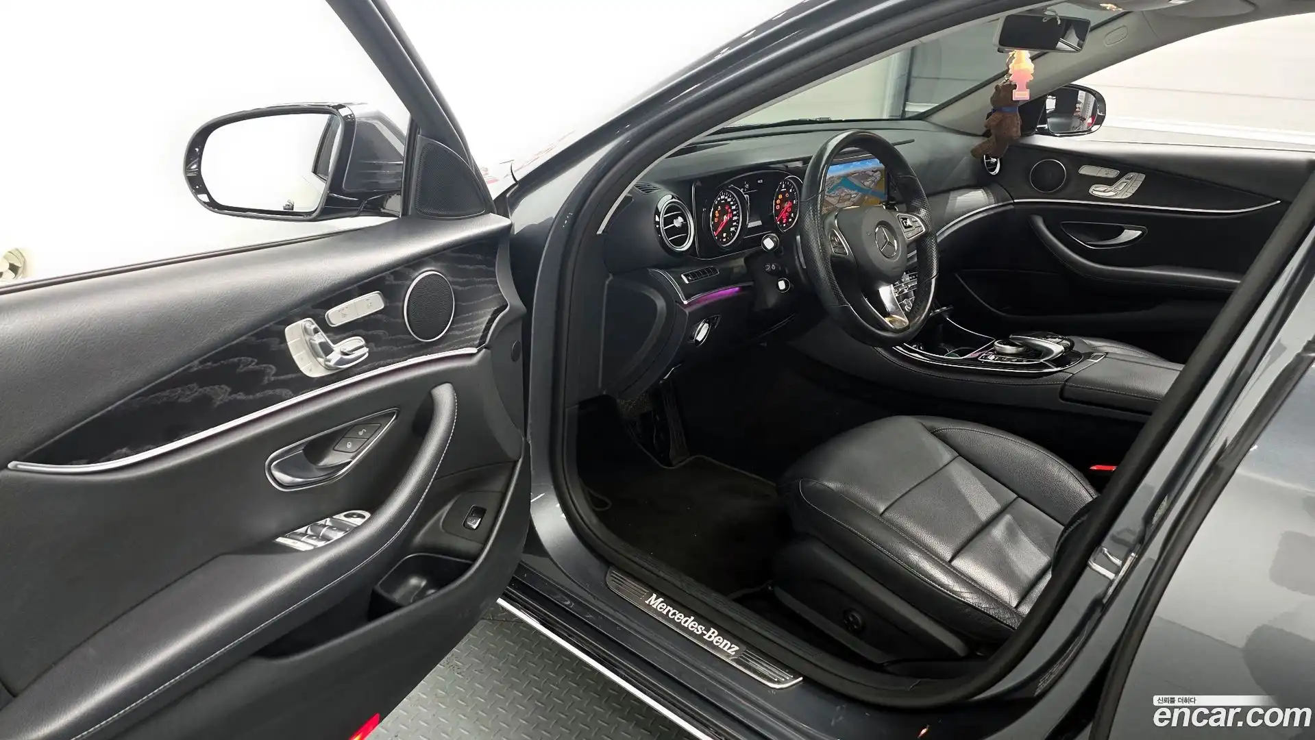 E-Class Mercedes-Benz 2017.7-INNER-010