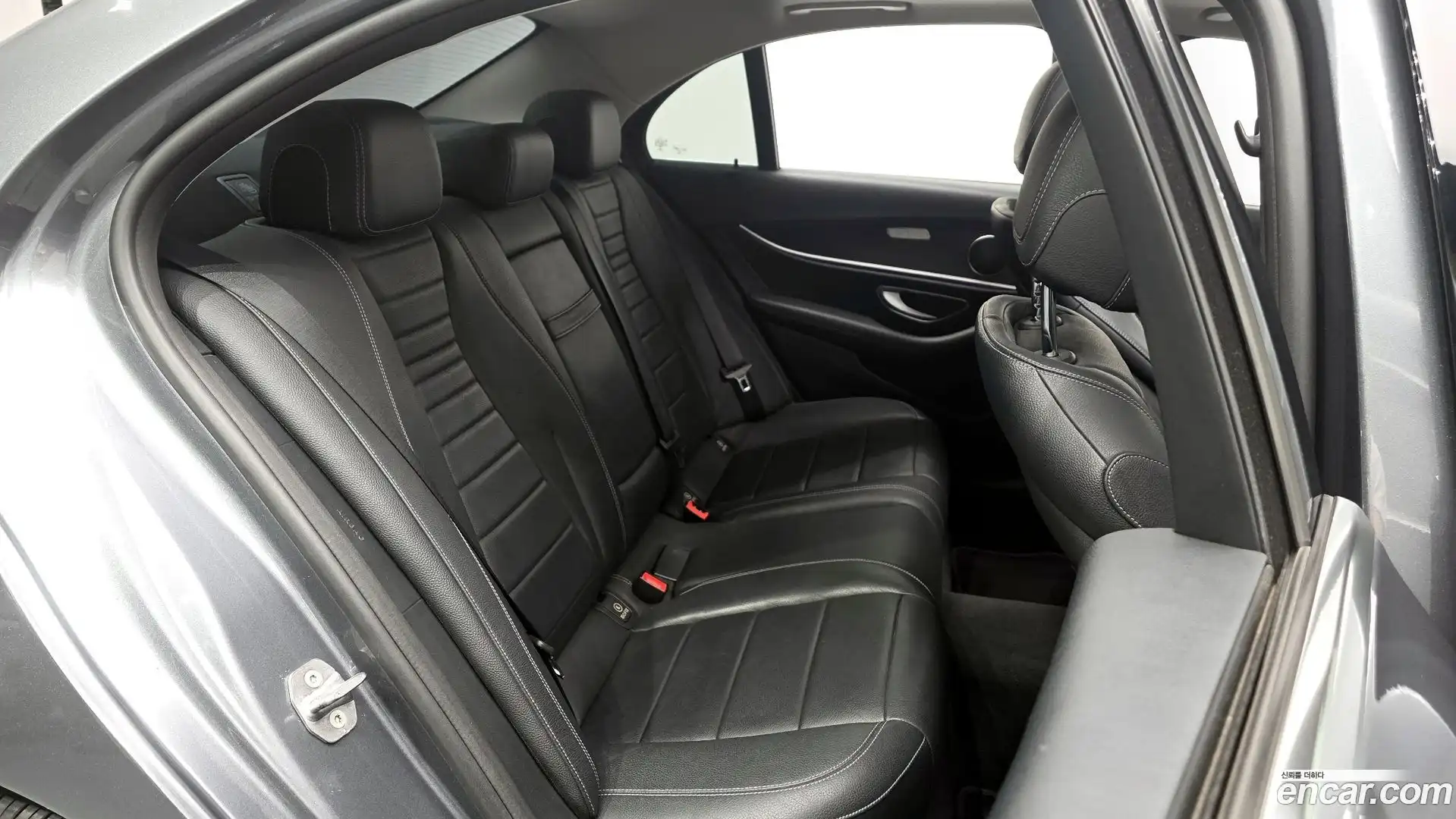E-Class Mercedes-Benz 2017.7-OPTION-015