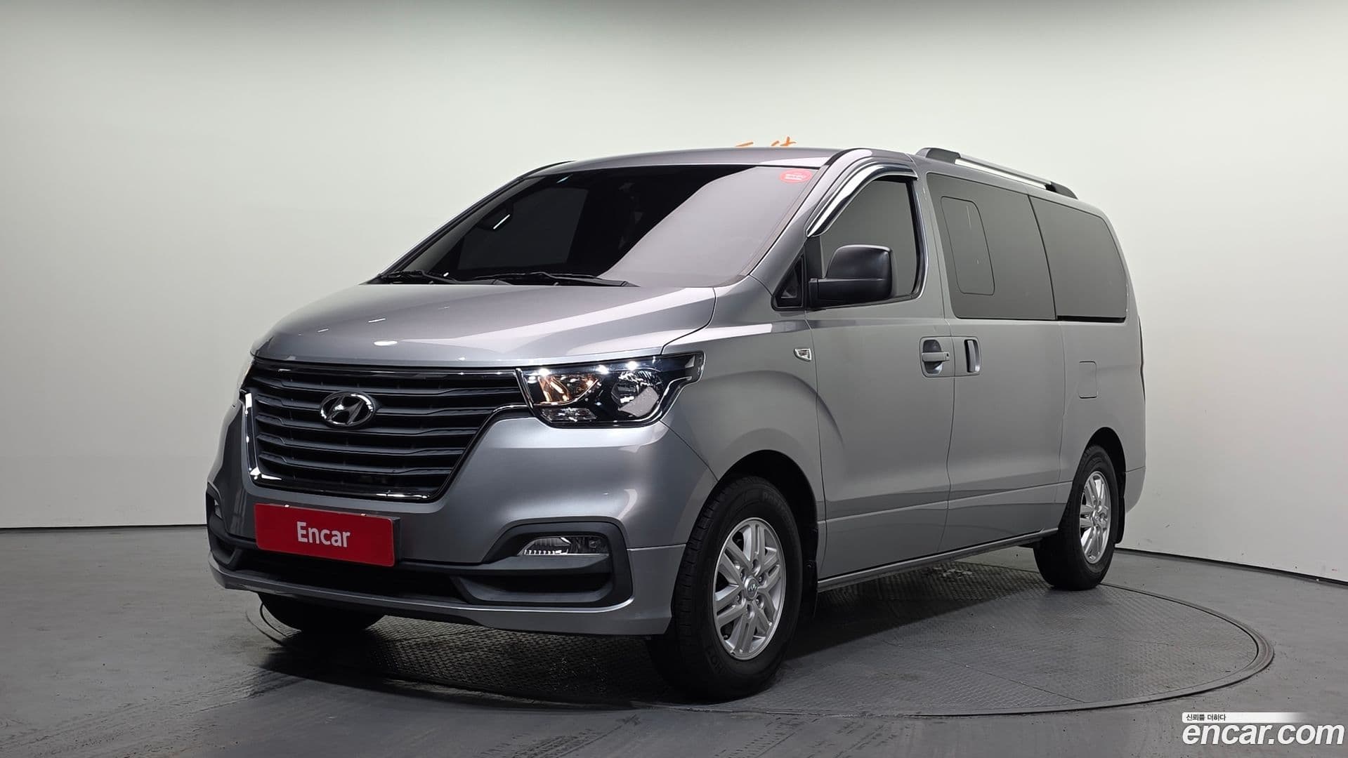 Main__Slider__Photo:Starex Hyundai 2018.5-0