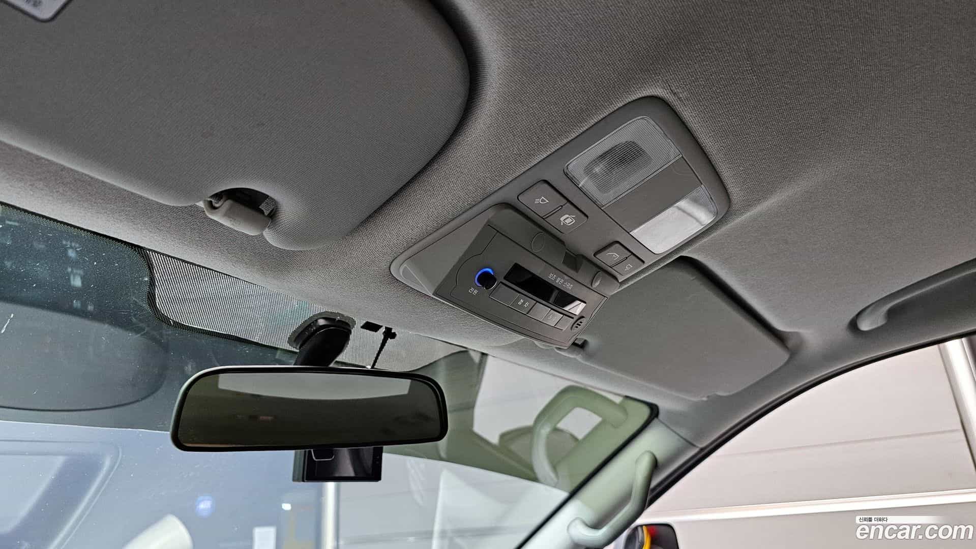 Starex Hyundai 2020.0-OPTION-020