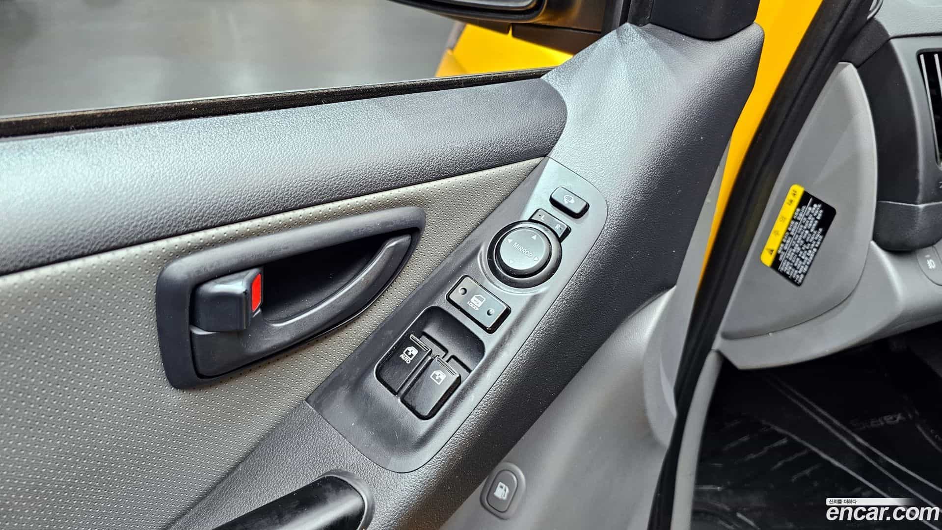 Starex Hyundai 2020.0-OPTION-023