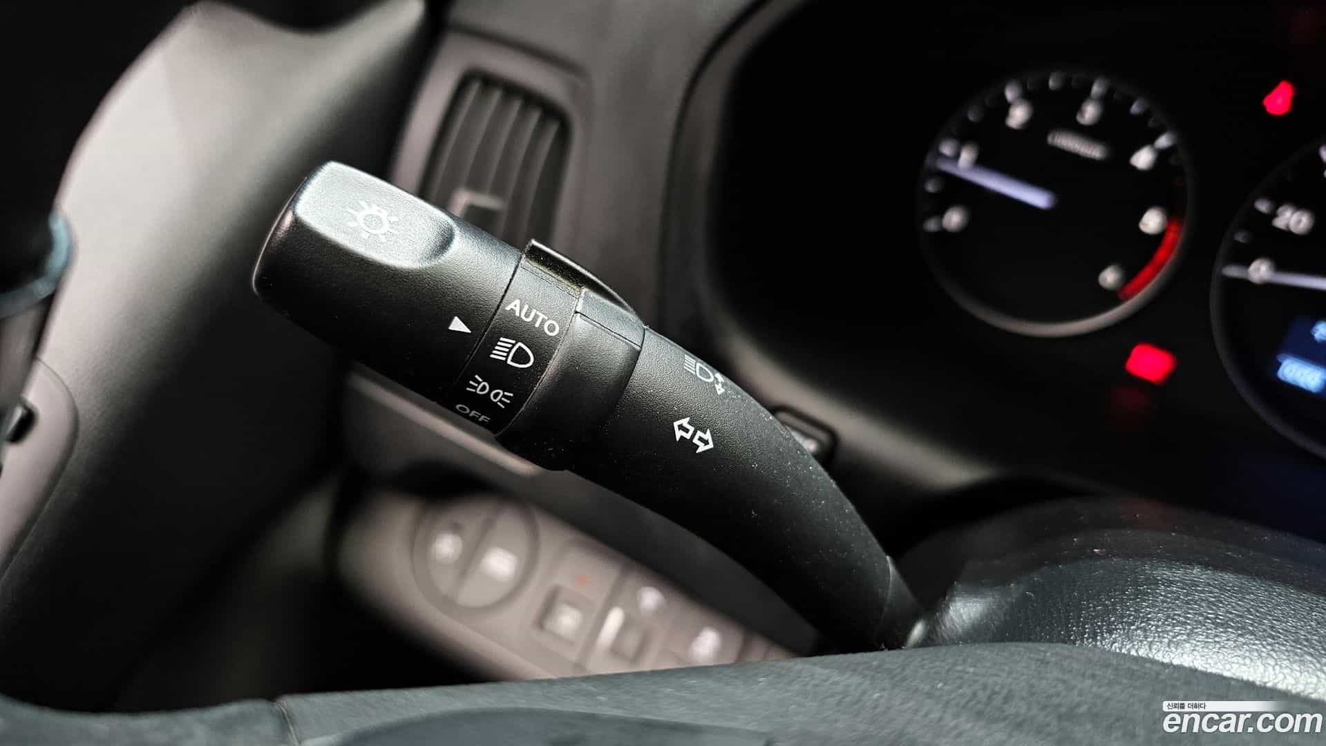 Starex Hyundai 2020.0-OPTION-040