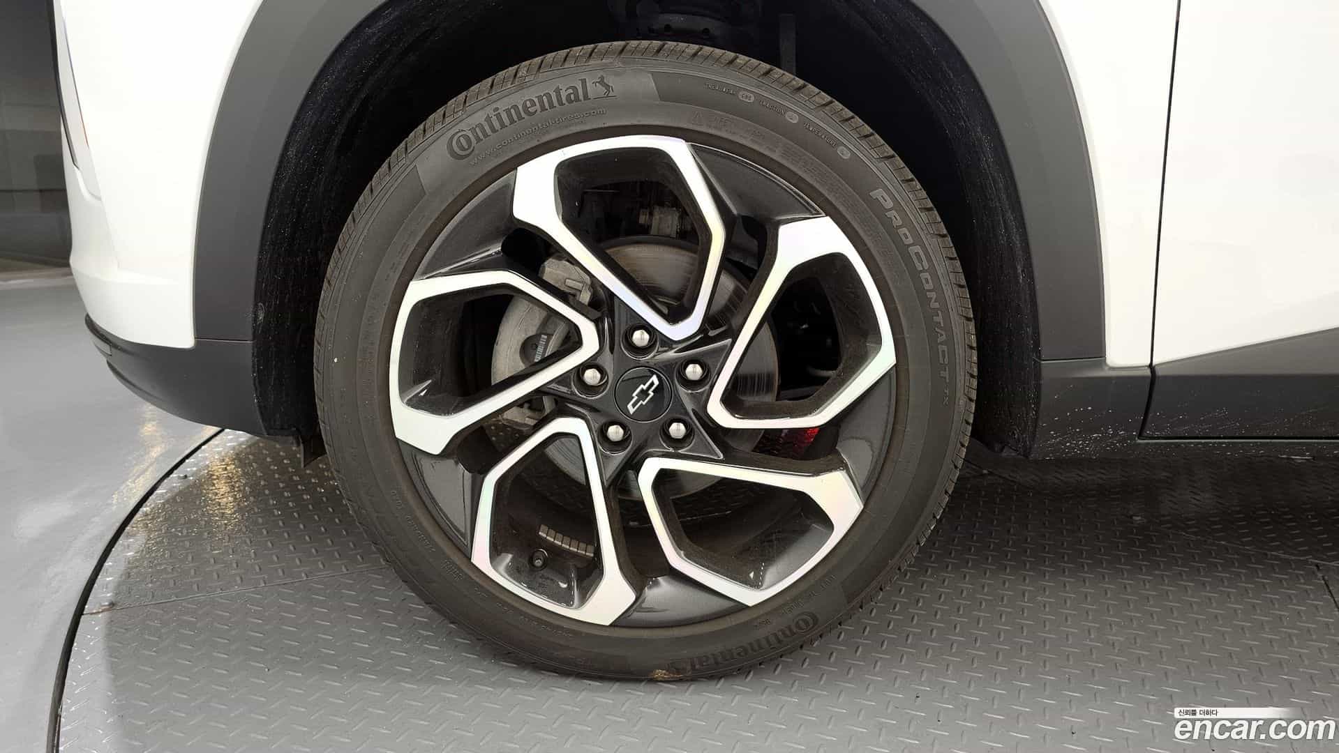 Trax Chevrolet 2024.5-OUTER-005