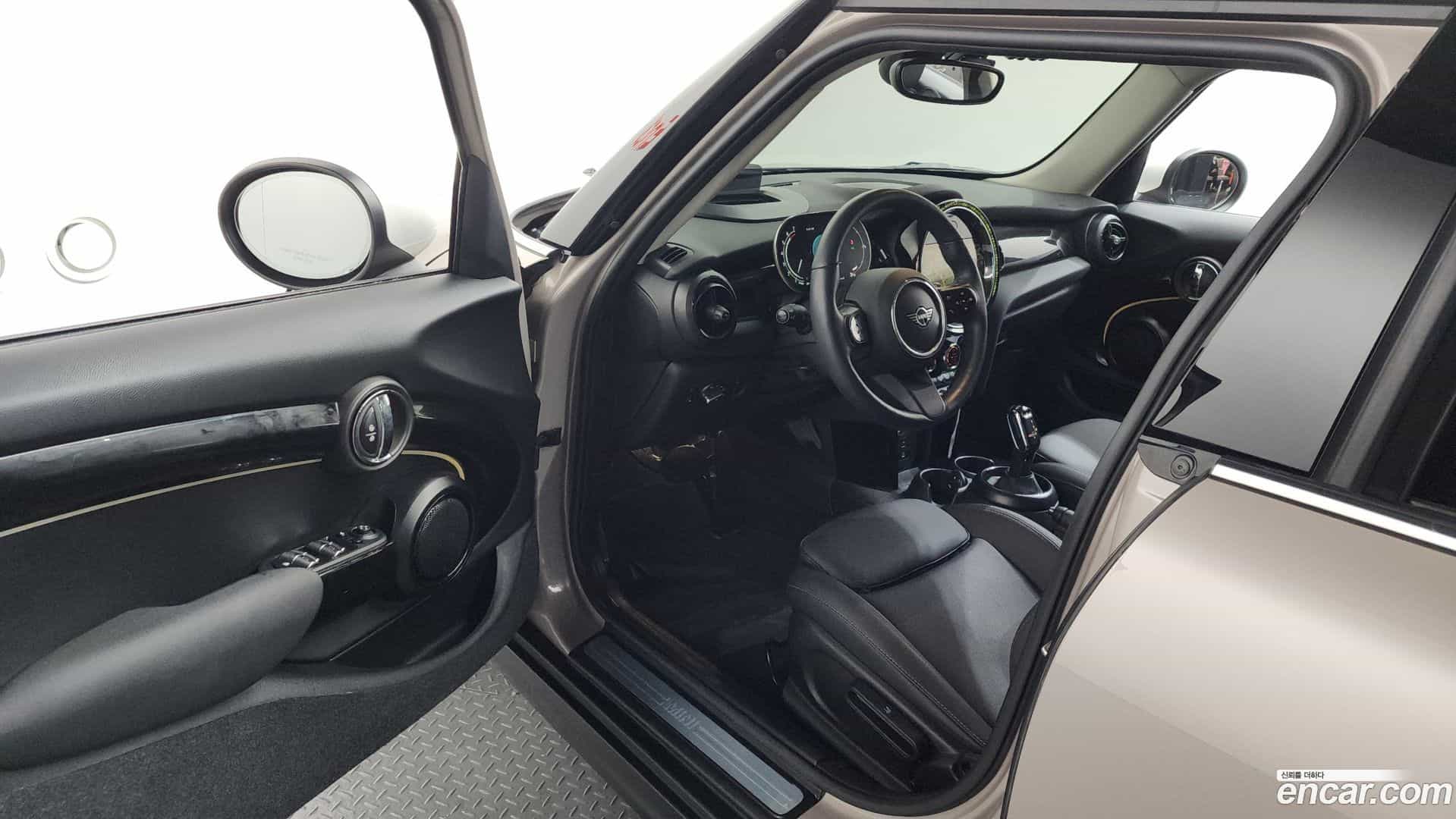 Cooper Mini 2024.4-INNER-010