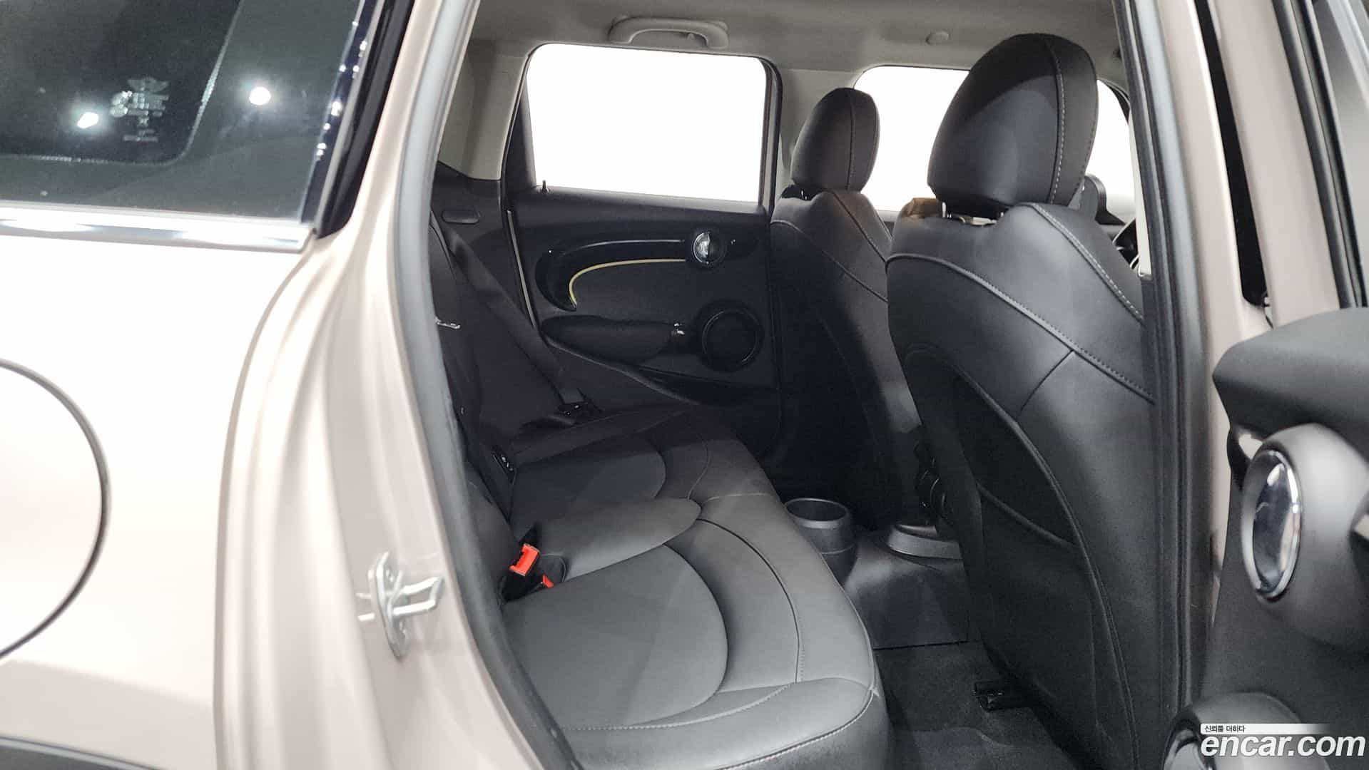 Cooper Mini 2024.4-OPTION-015