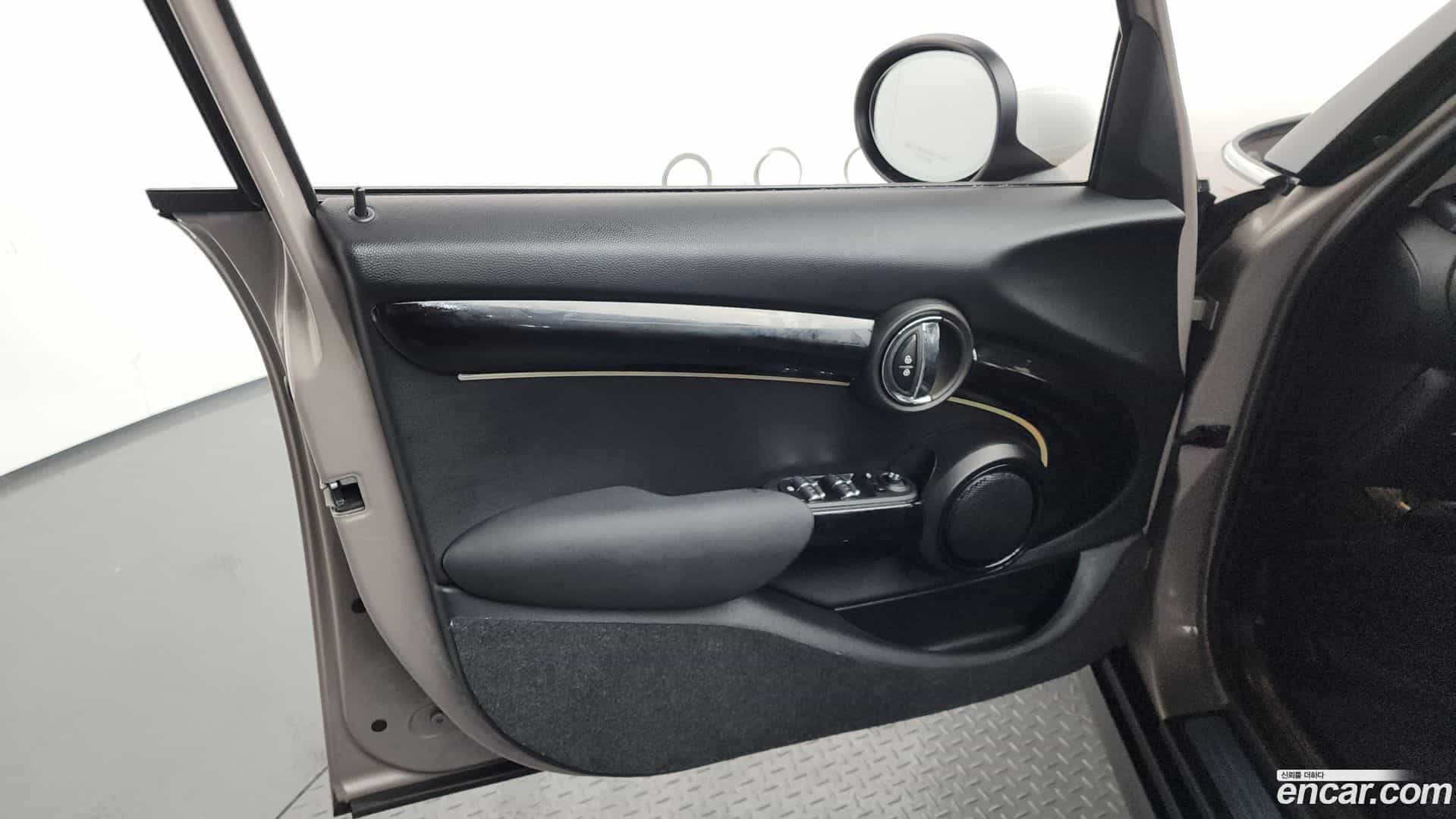 Cooper Mini 2024.4-INNER-034