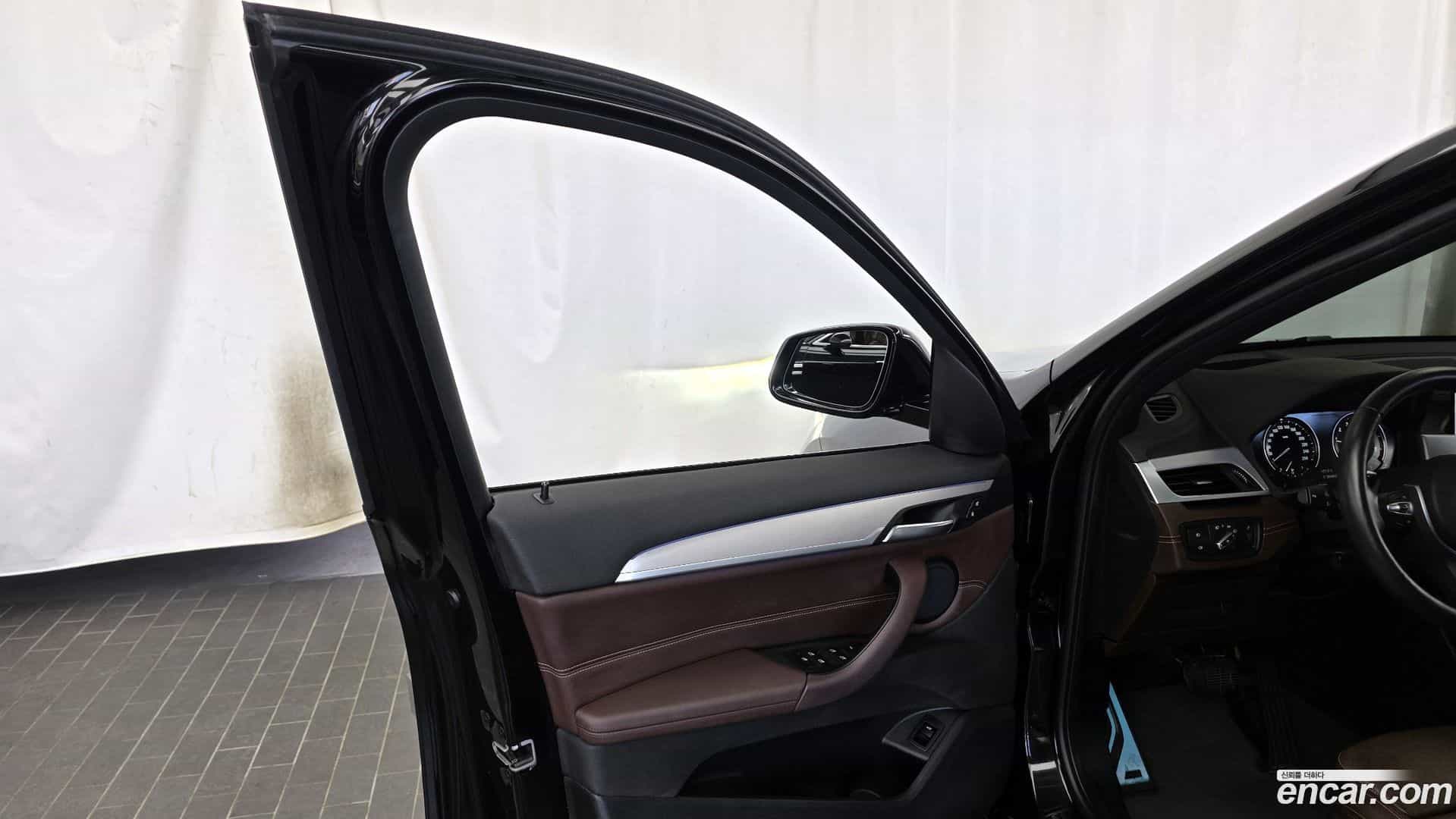 X1 BMW 2021.6-INNER-034