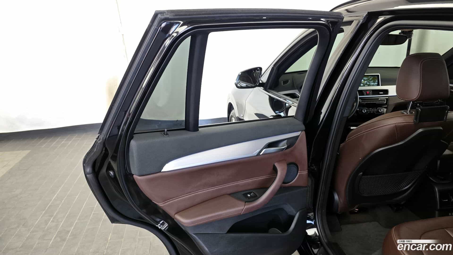 X1 BMW 2021.6-INNER-035