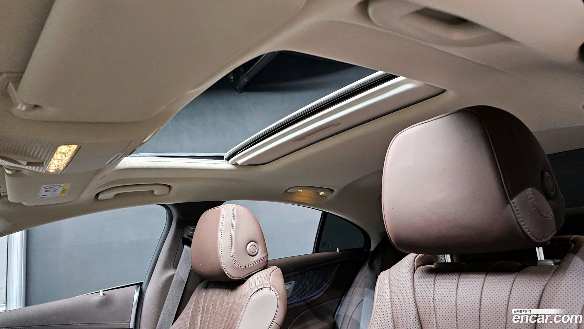 Main__Slider__Photo:CLS-Class Mercedes-Benz 2021.2-18