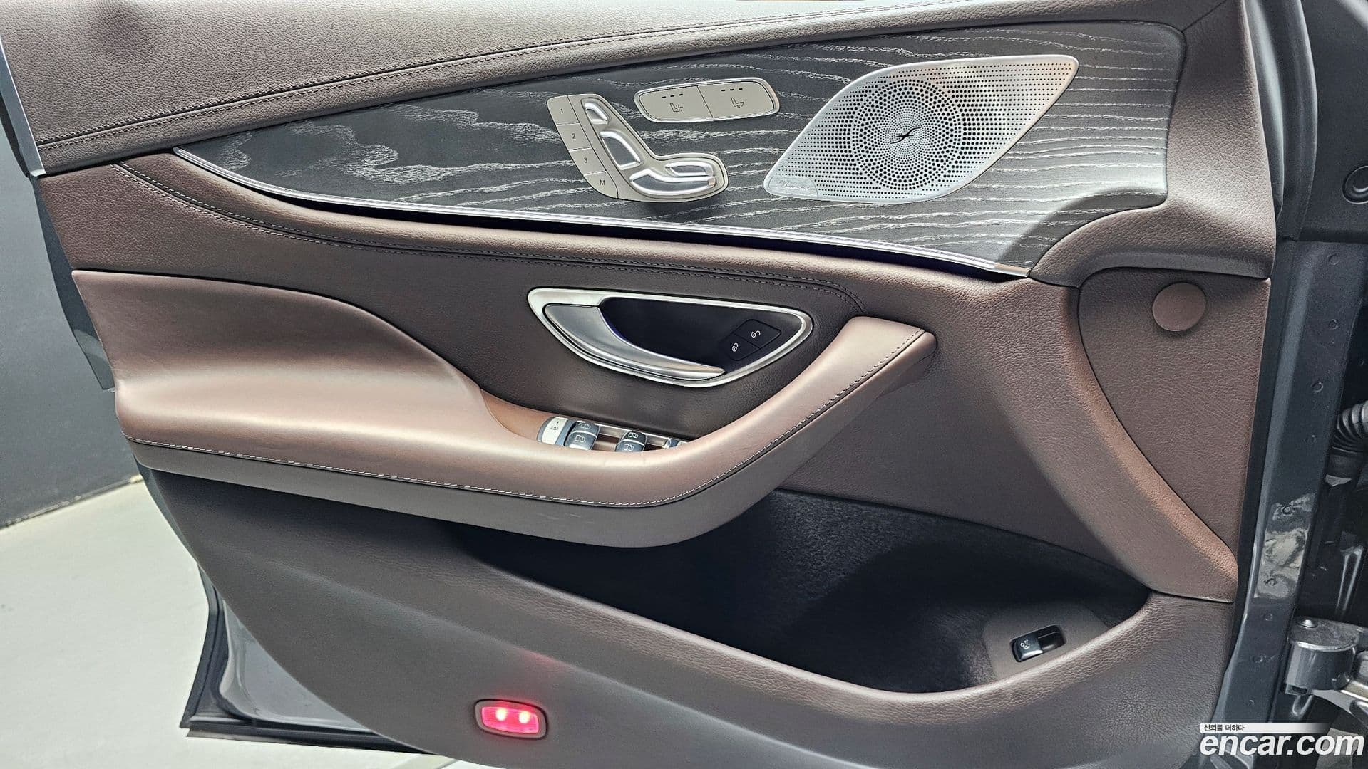 Main__Slider__Photo:CLS-Class Mercedes-Benz 2021.2-23