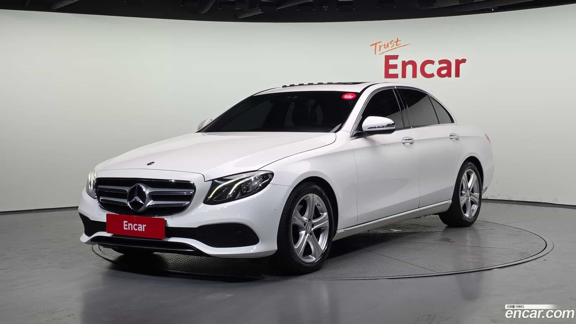 E-Class Mercedes-Benz 2017.11-OUTER-001