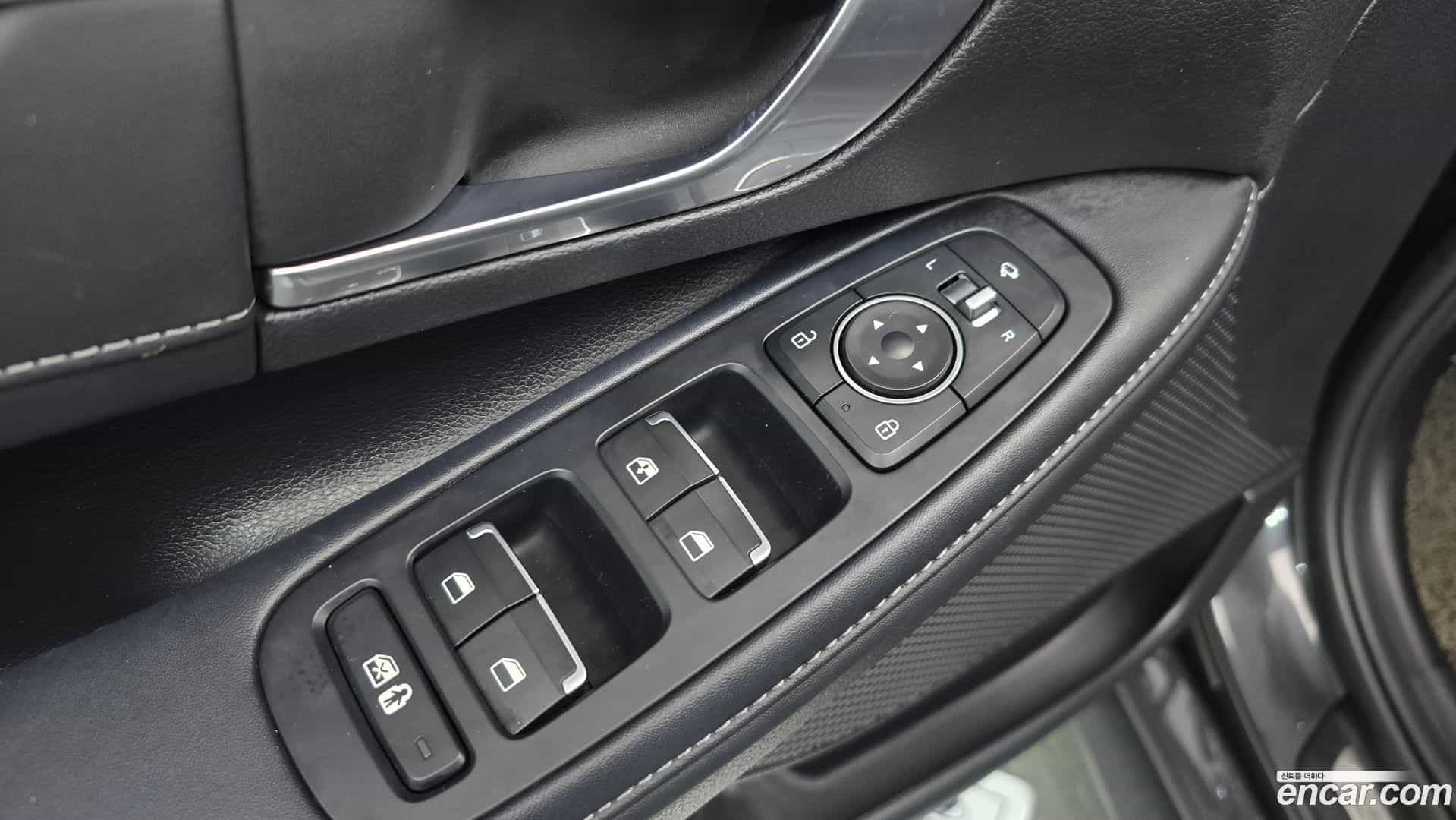 Sonata Hyundai 2020.4-OPTION-043