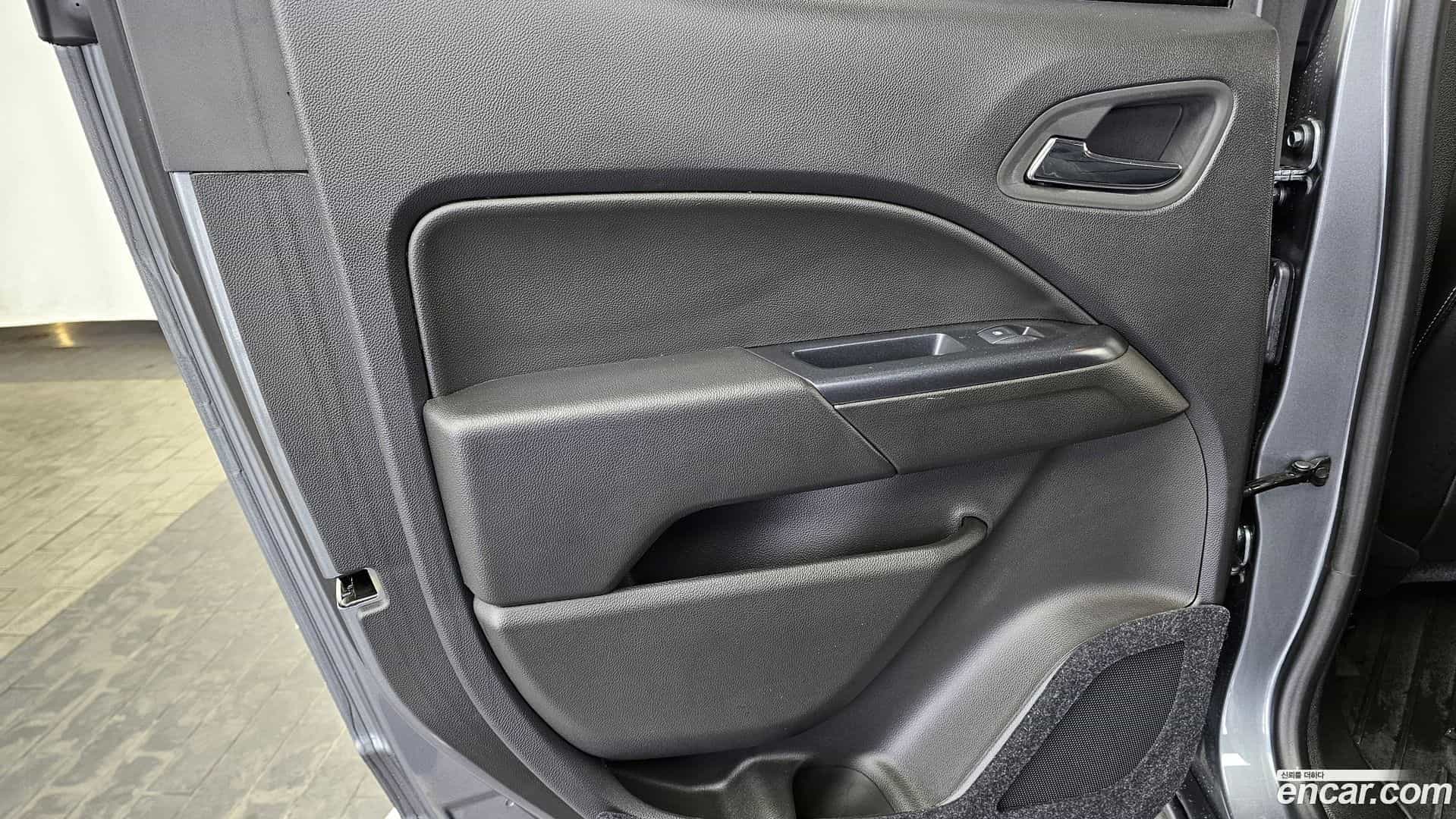 Colorado Chevrolet 2022.9-INNER-035