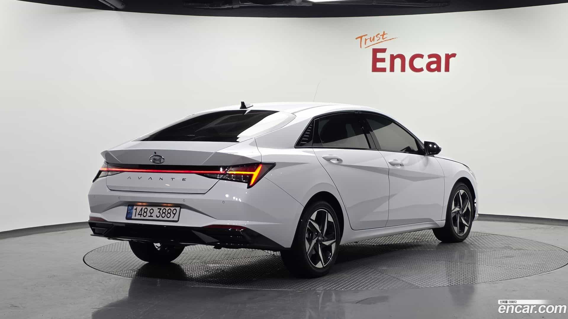 AVANTE Hyundai 2022.9-OUTER-002