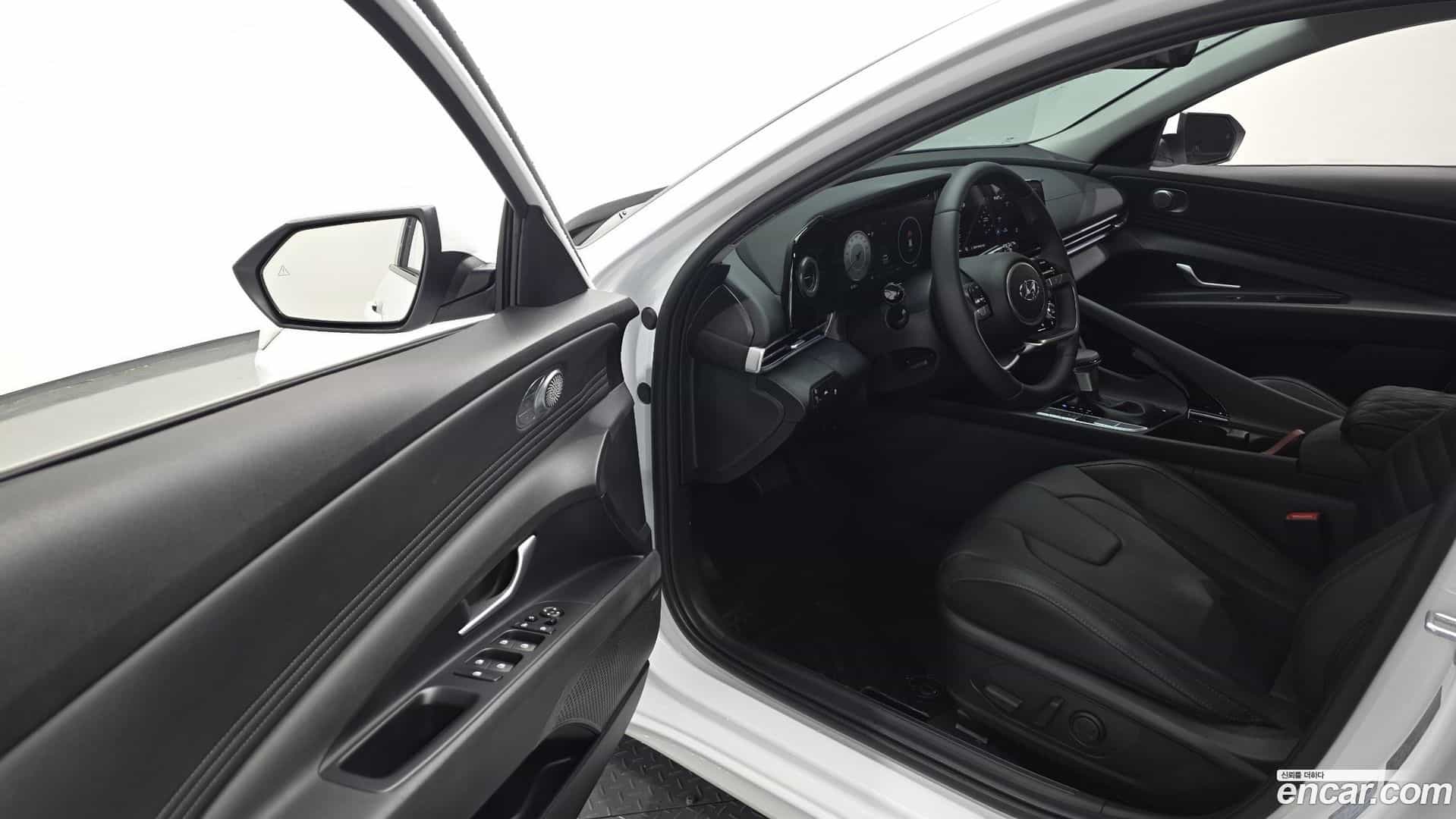 AVANTE Hyundai 2022.9-INNER-010