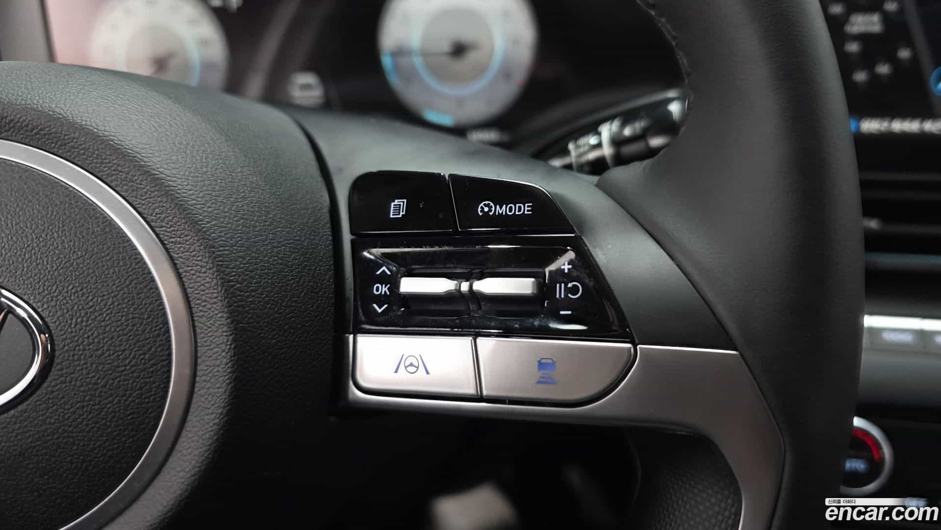 AVANTE Hyundai 2022.9-OPTION-018
