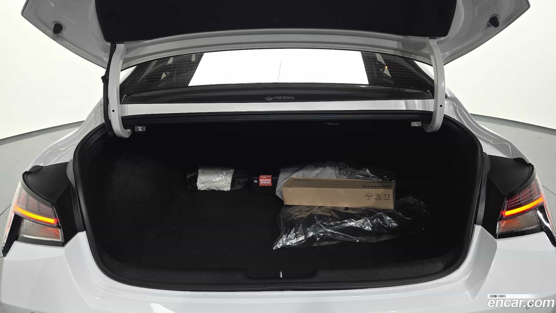 AVANTE Hyundai 2022.9-OPTION-024