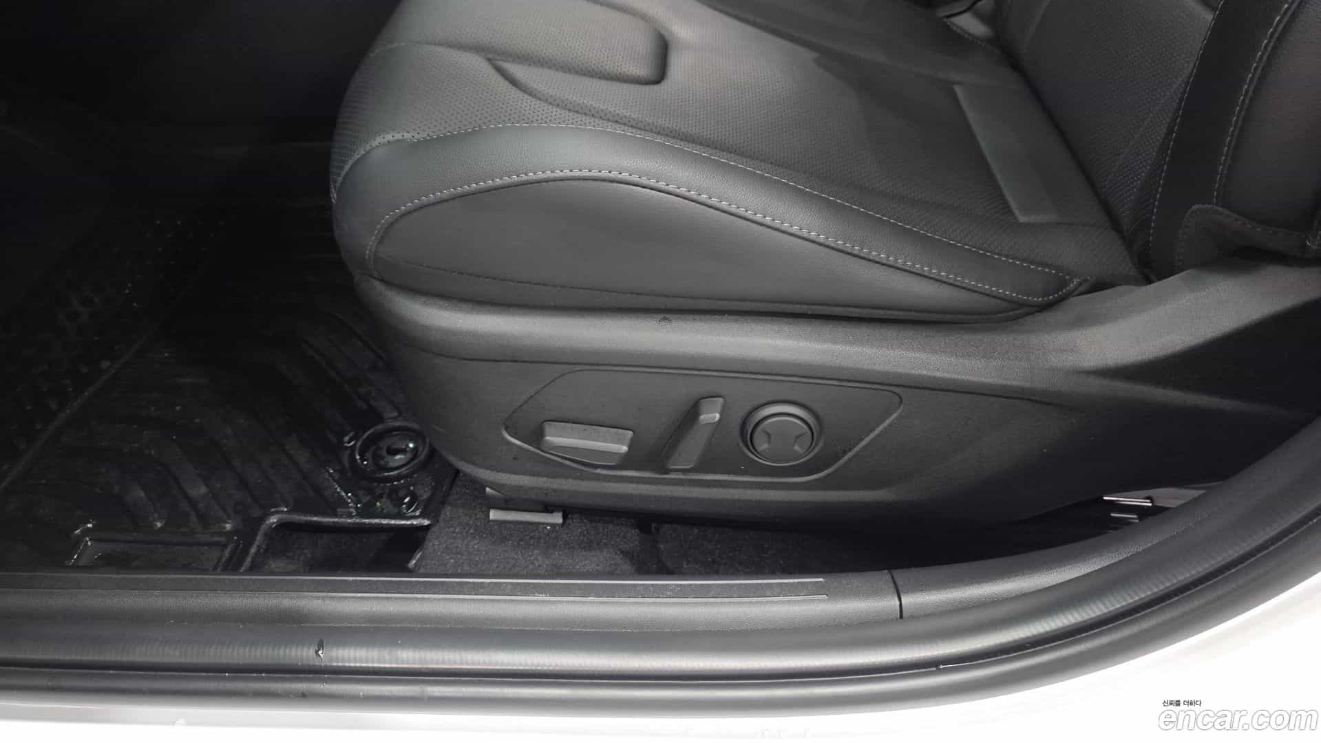 AVANTE Hyundai 2022.9-OPTION-043