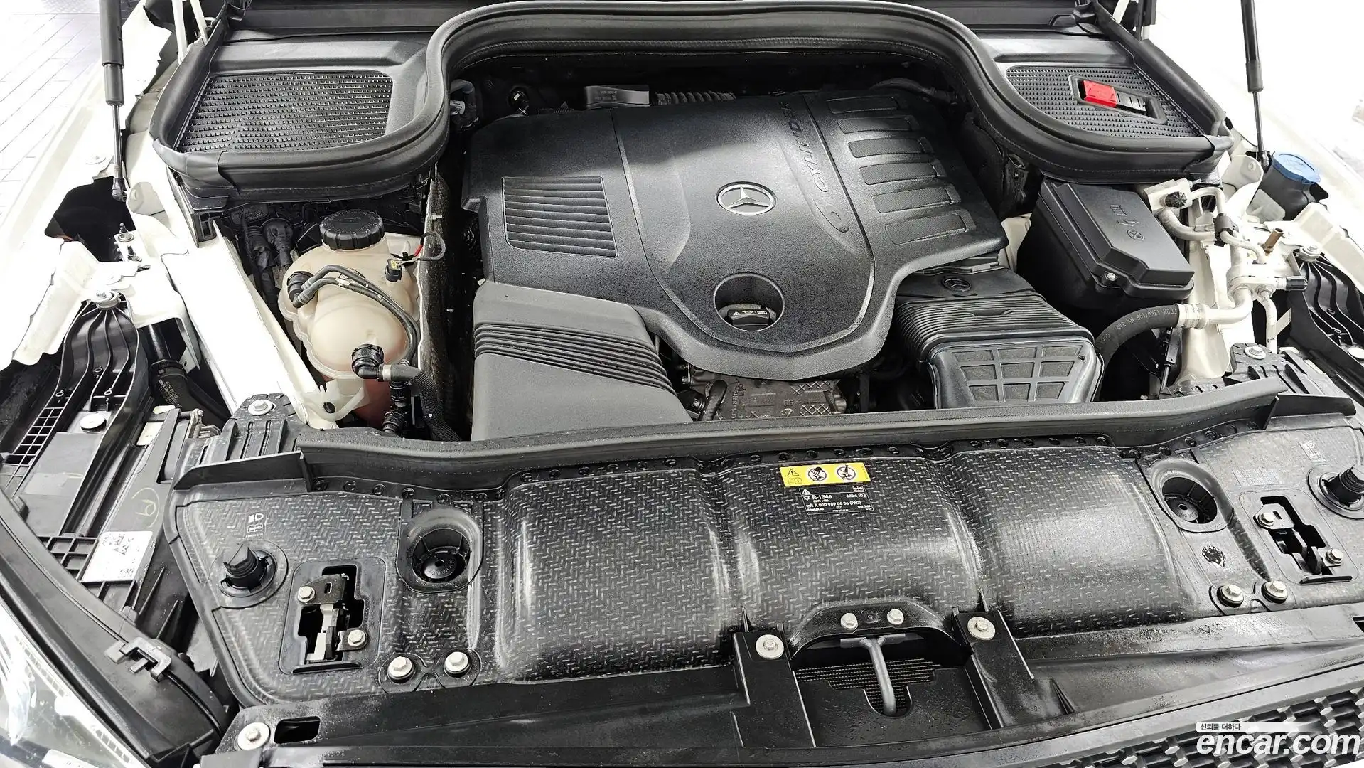 GLE-Class Mercedes-Benz 2019.11-OUTER-006