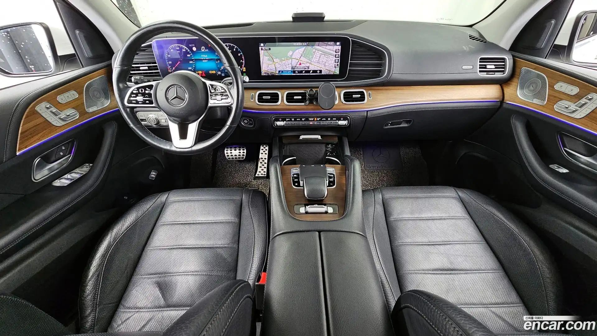 GLE-Class Mercedes-Benz 2019.11-INNER-007