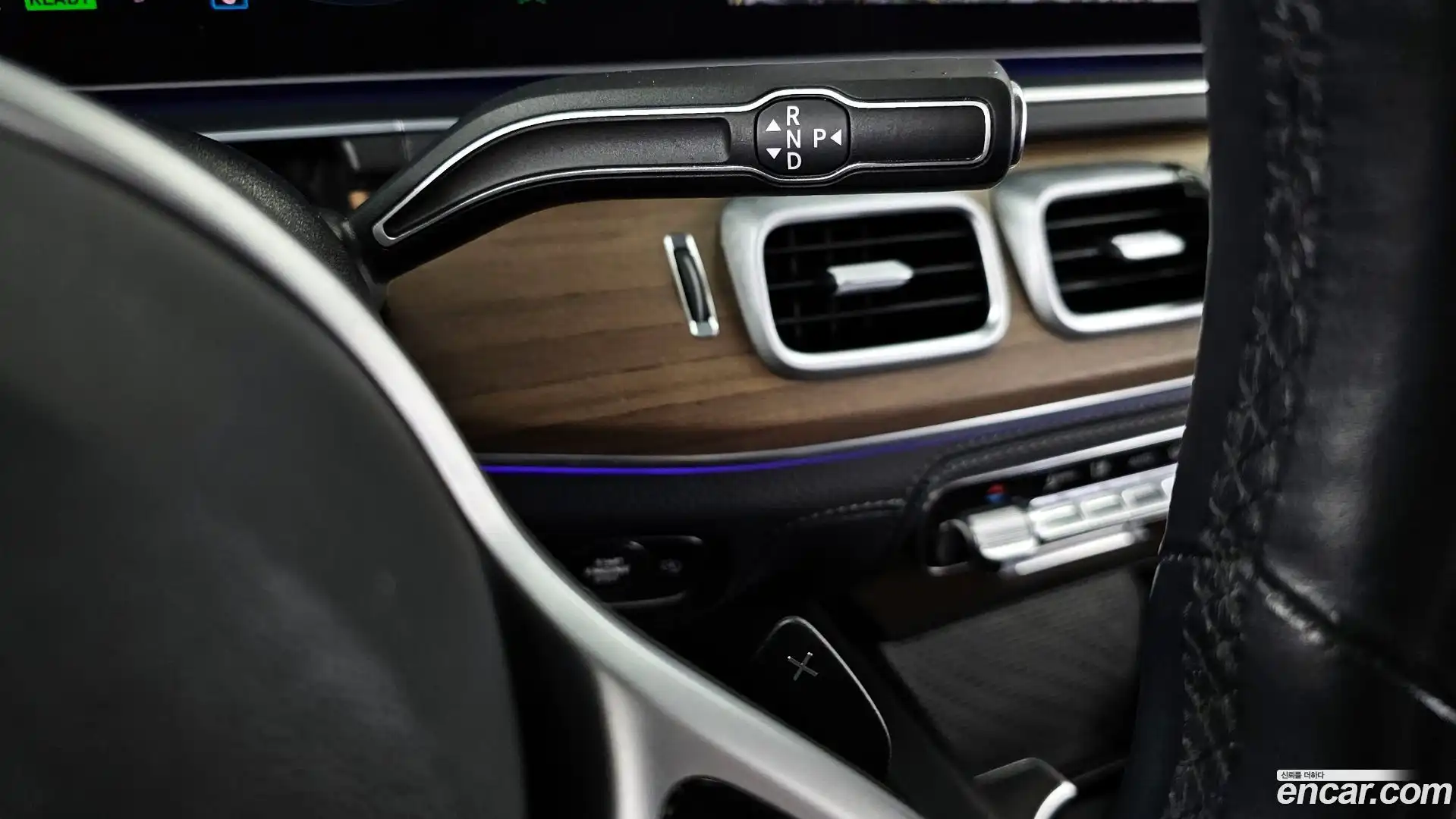 GLE-Class Mercedes-Benz 2019.11-INNER-009
