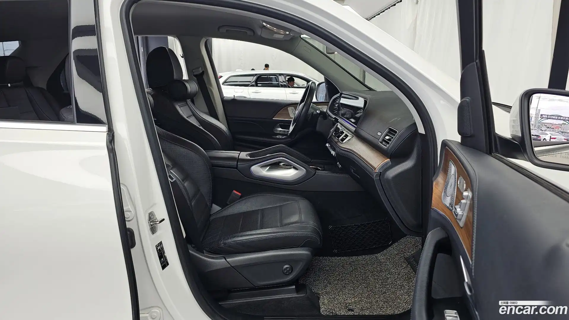 GLE-Class Mercedes-Benz 2019.11-OPTION-015