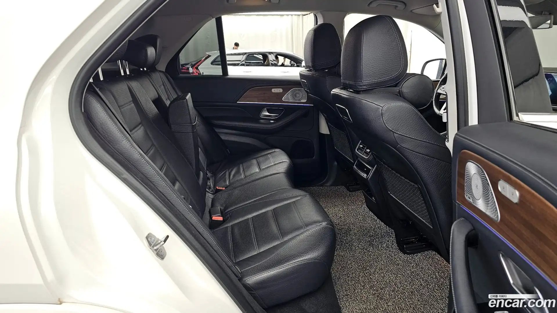 GLE-Class Mercedes-Benz 2019.11-OPTION-016