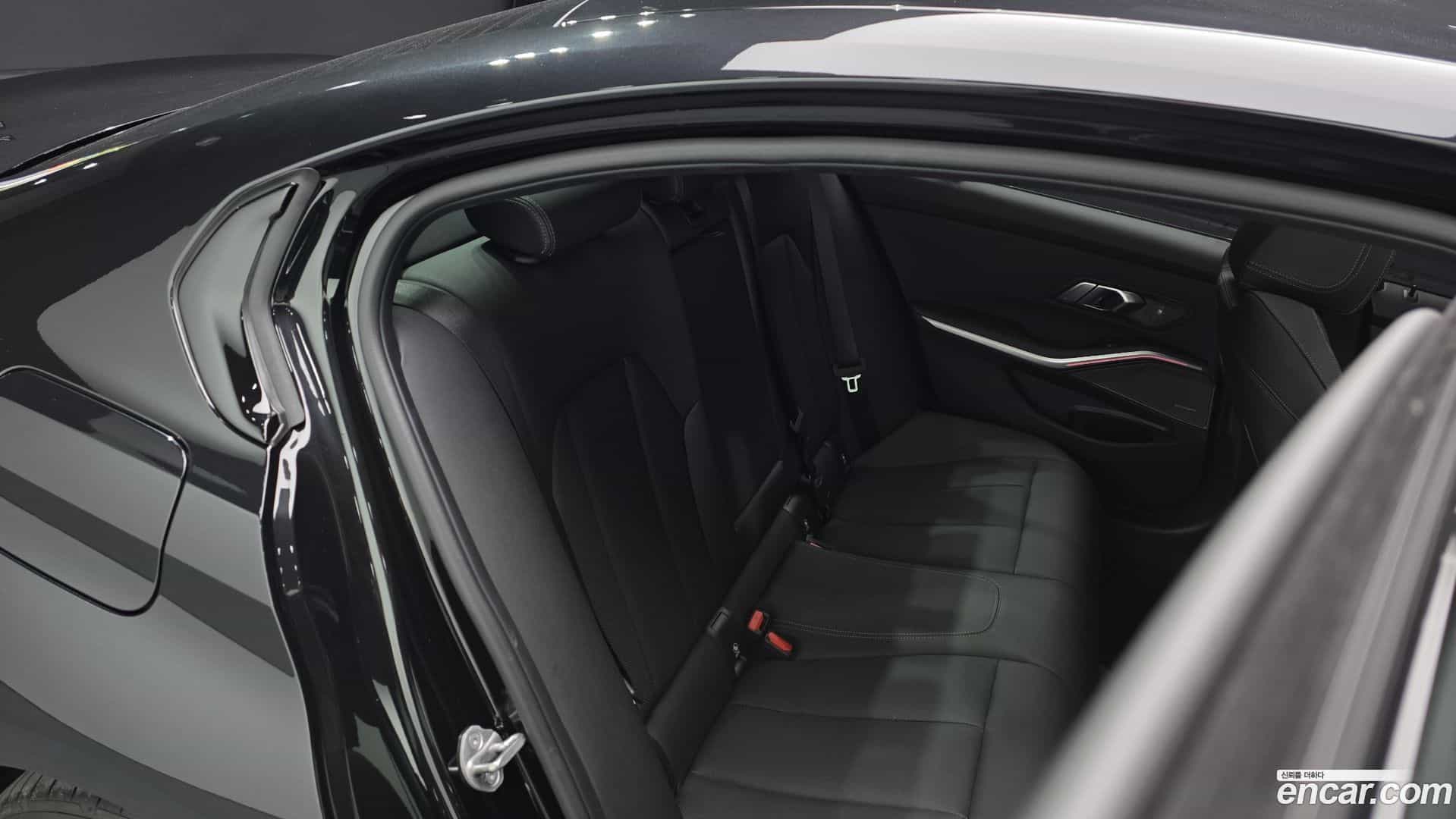 3-Series BMW 2024.11-INNER-036