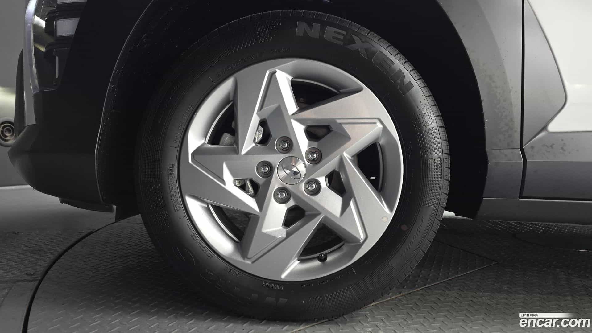 Kona Hyundai 2025.4-OUTER-005