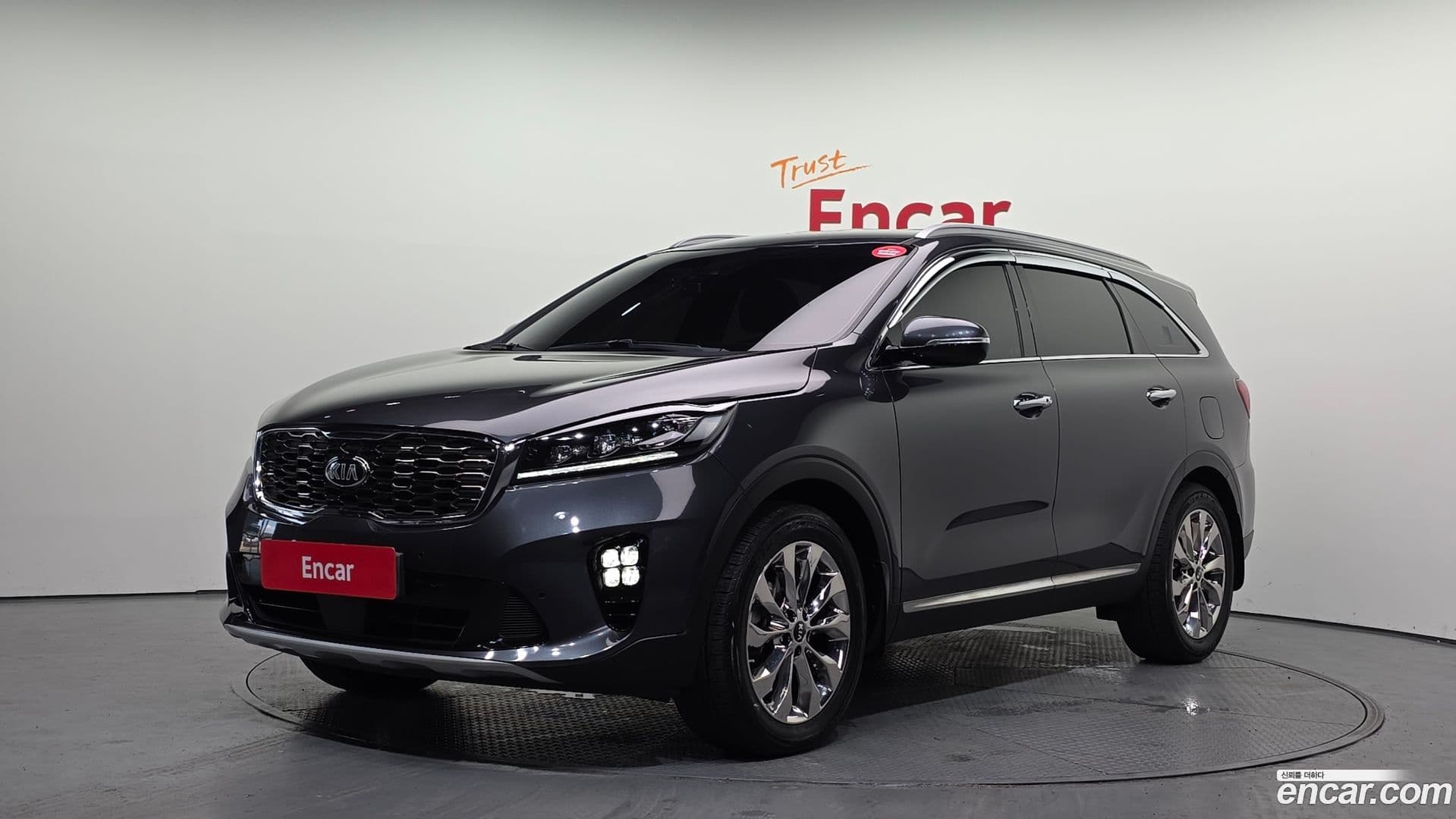 Main__Slider__Photo:Sorento Kia 2019.10-0