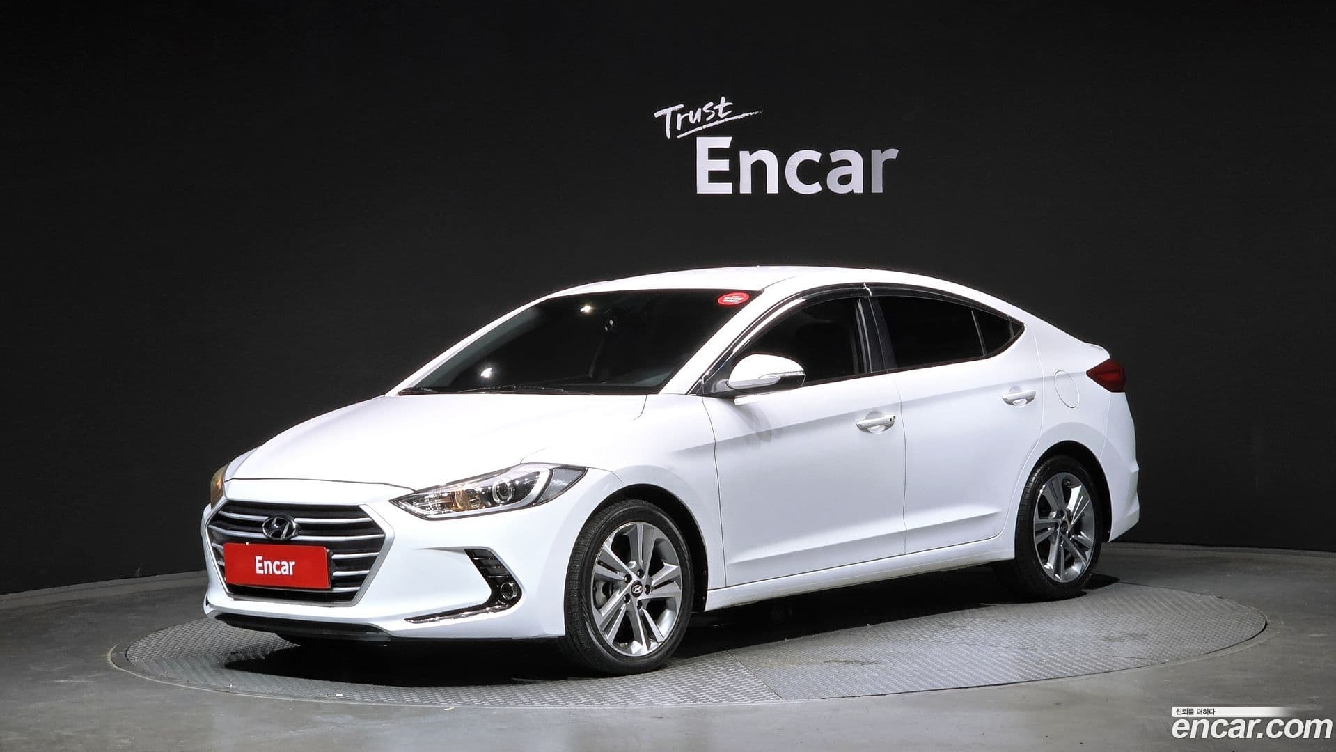 Main__Slider__Photo:AVANTE Hyundai 2017.7-0
