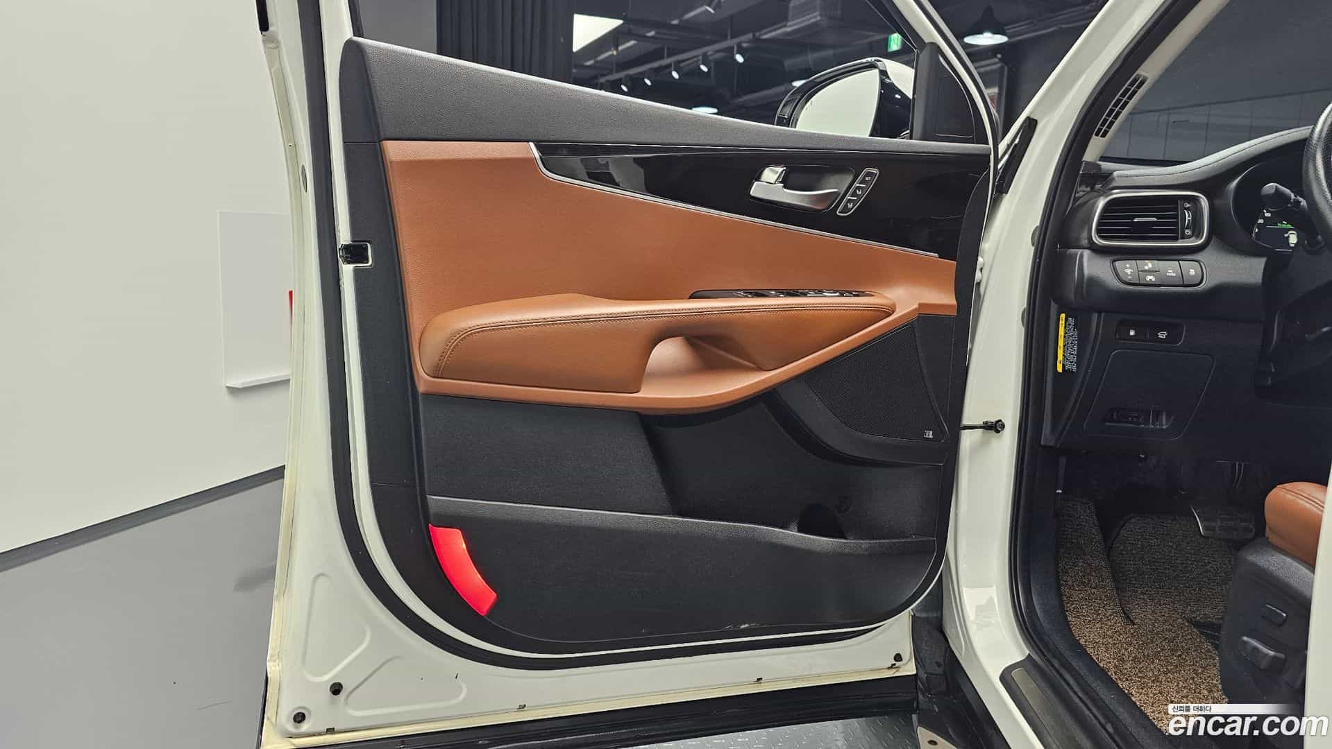 Sorento Kia 2018.2-INNER-034