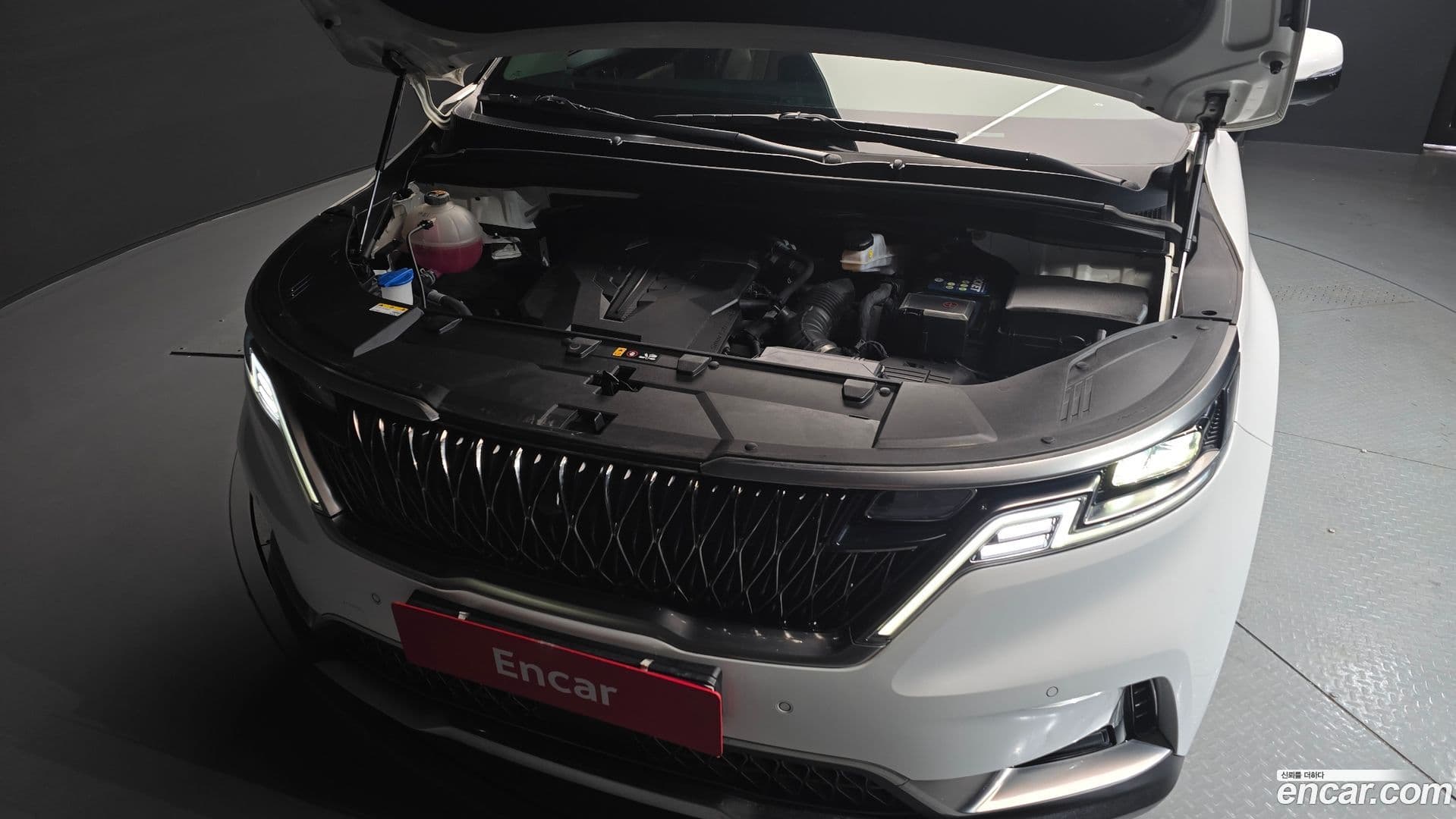 Main__Slider__Photo:Canival Kia 2023.5-5