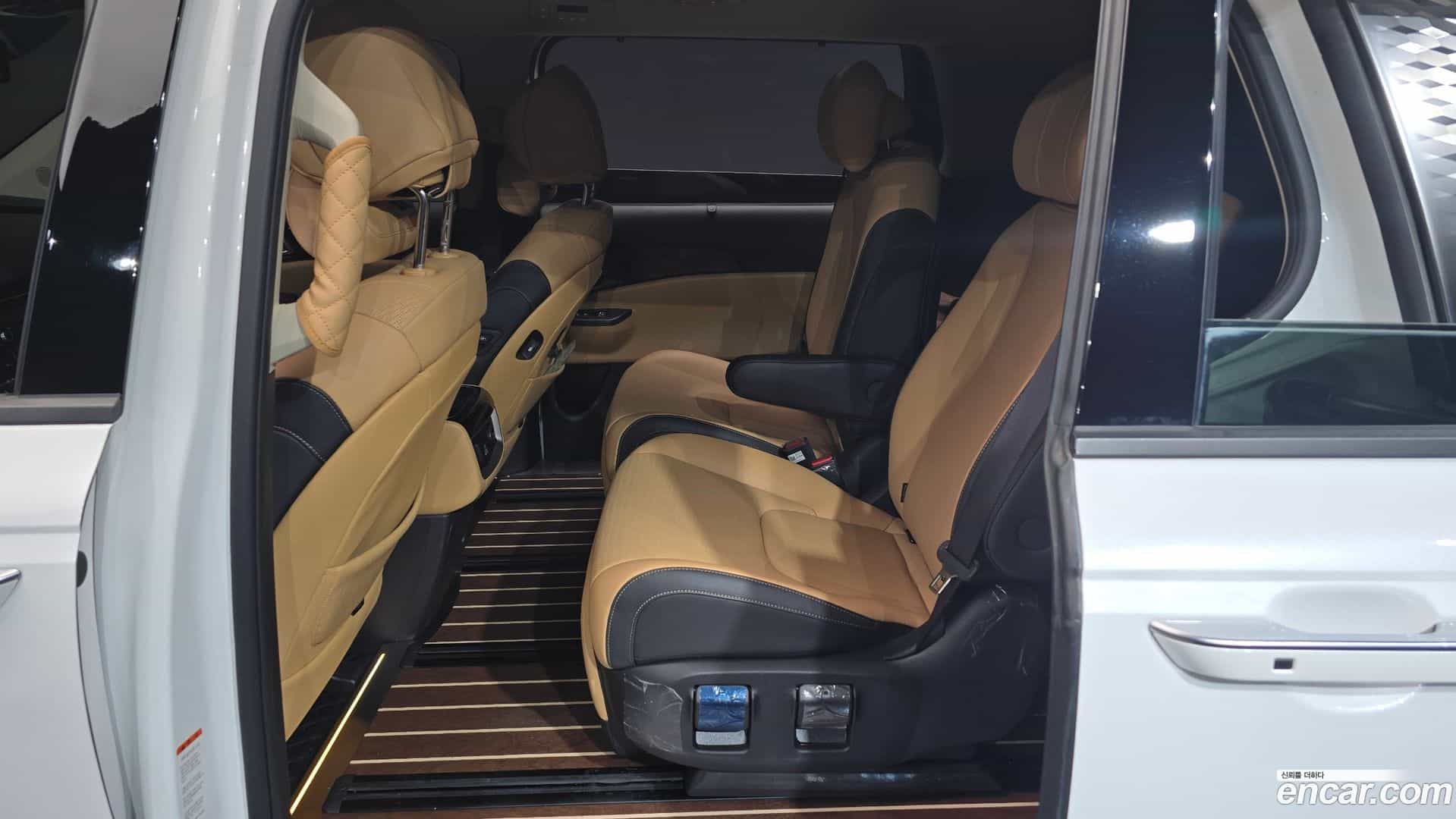 Canival Kia 2023.5-OPTION-015