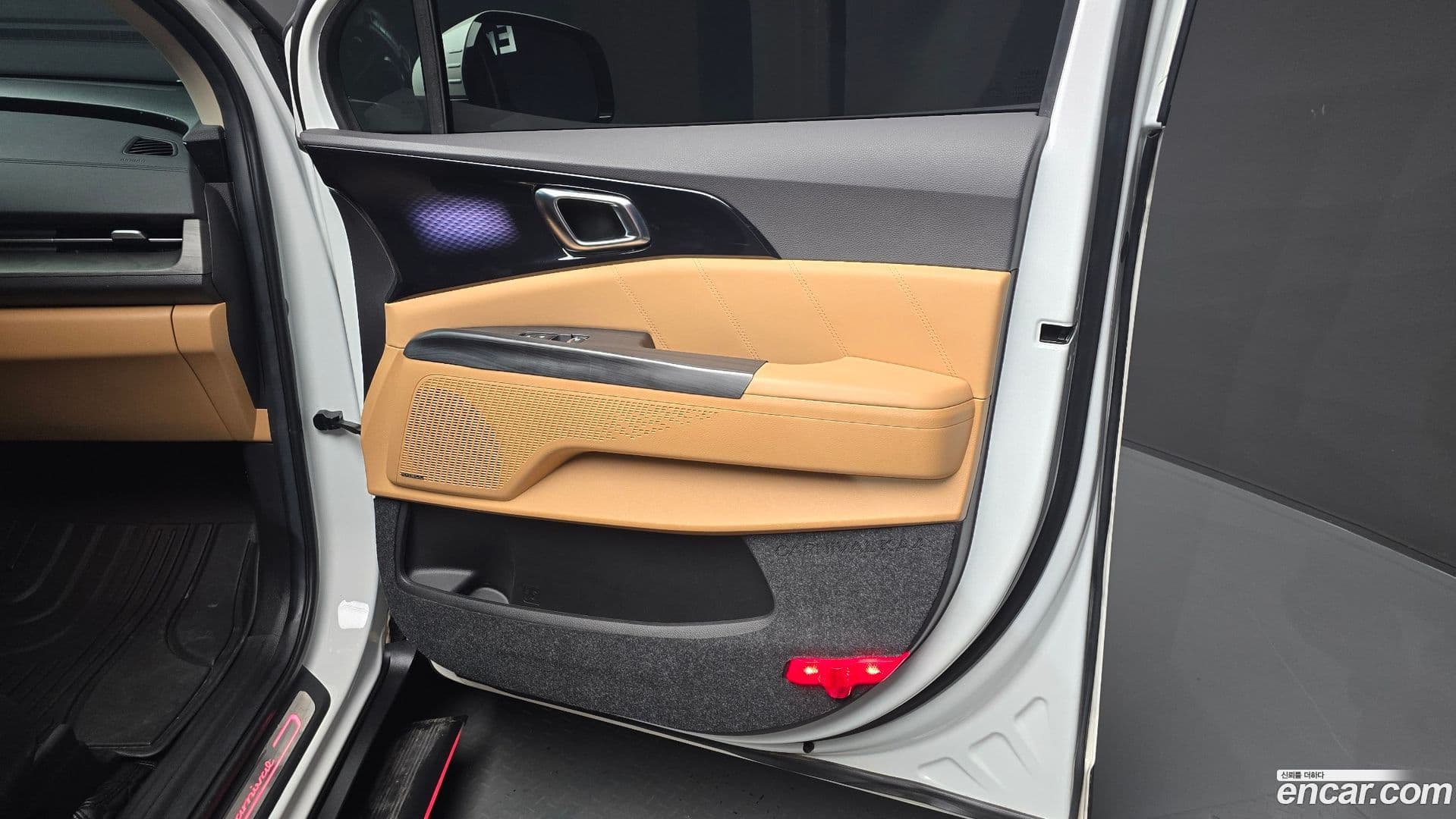 Main__Slider__Photo:Canival Kia 2023.5-24